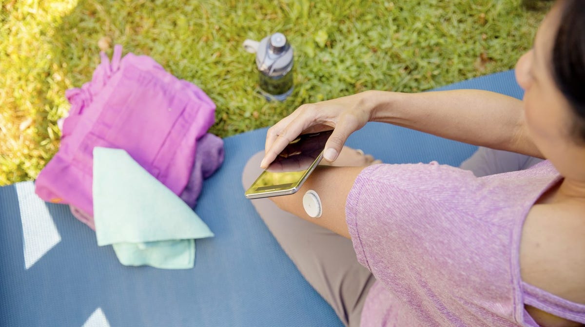 Glucose monitors grow popular among fitness enthusiasts, even as diabetics struggle to get one