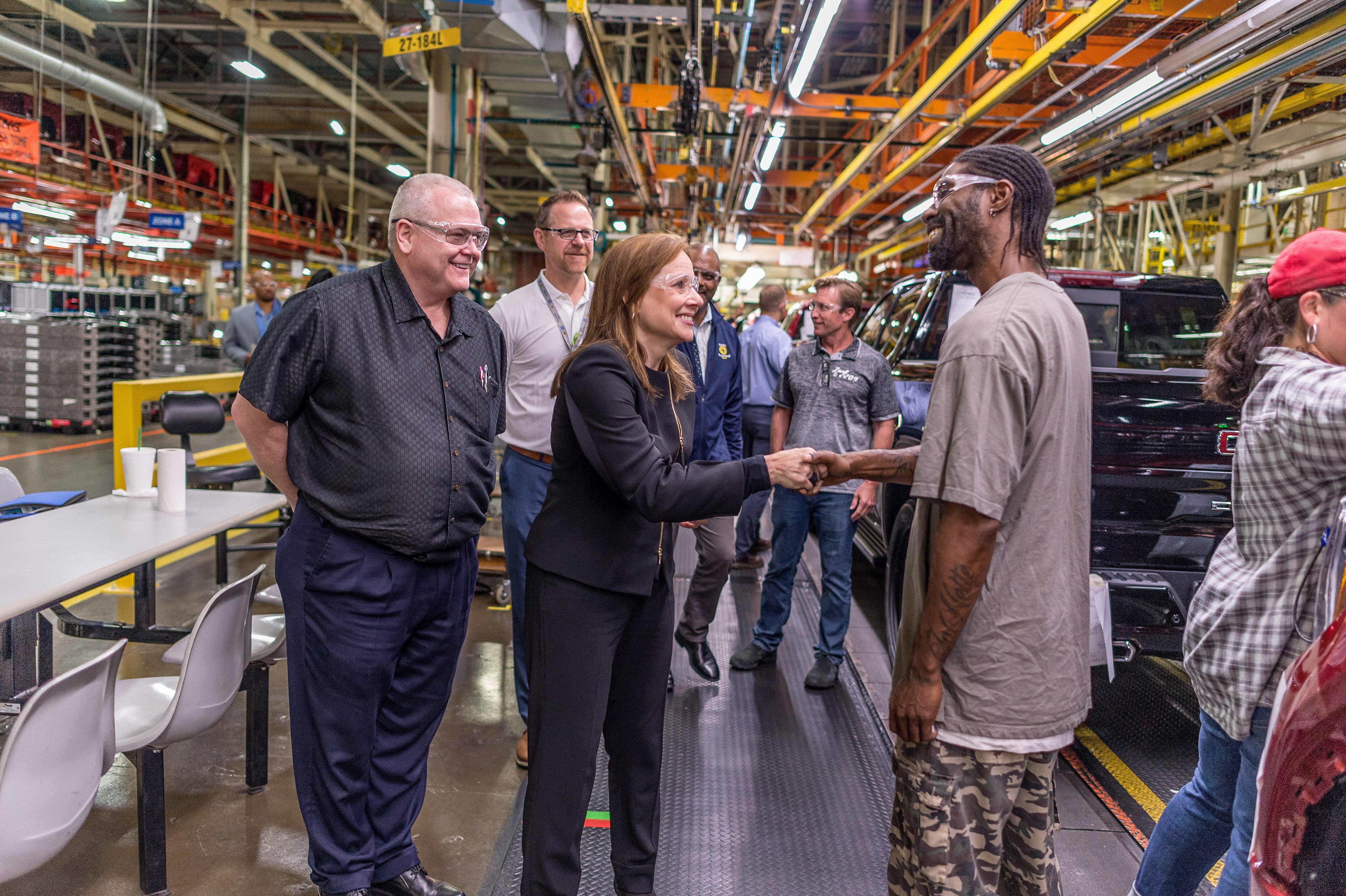 Gm Ceo Mary Barra S Factory Visits Are More About Goodwill