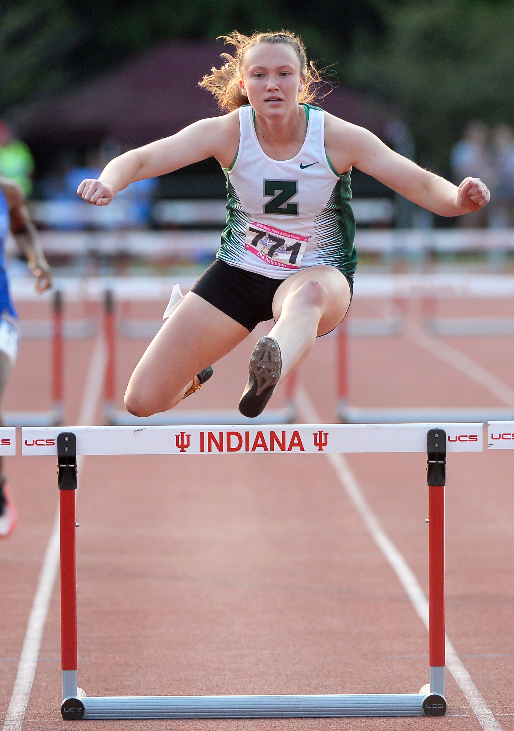 Elizabeth Stanhope sets state meet record at IHSAA track and field finals