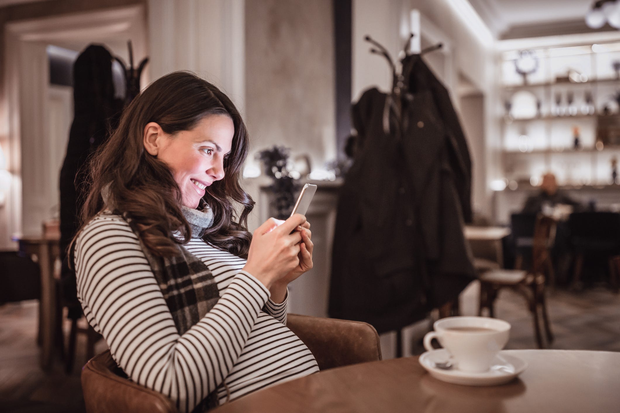 Shamers keep coming for pregnant womens coffee. Science roasts their reasoning