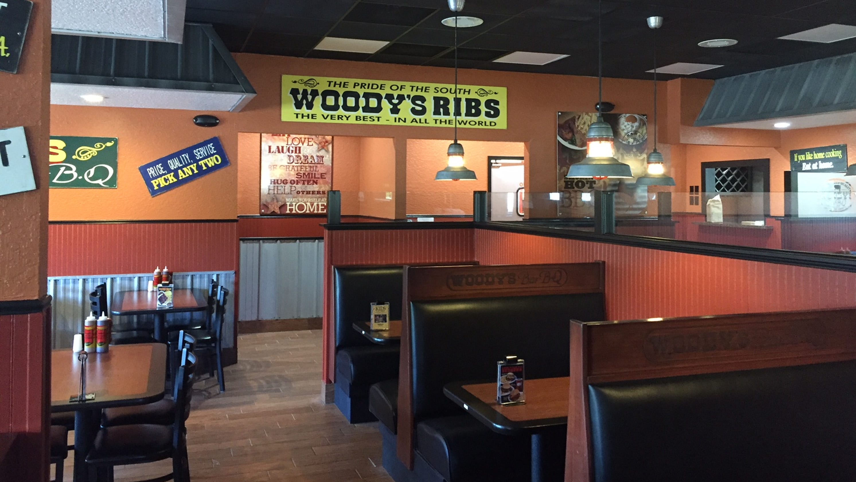 woody's bar and kitchen photos