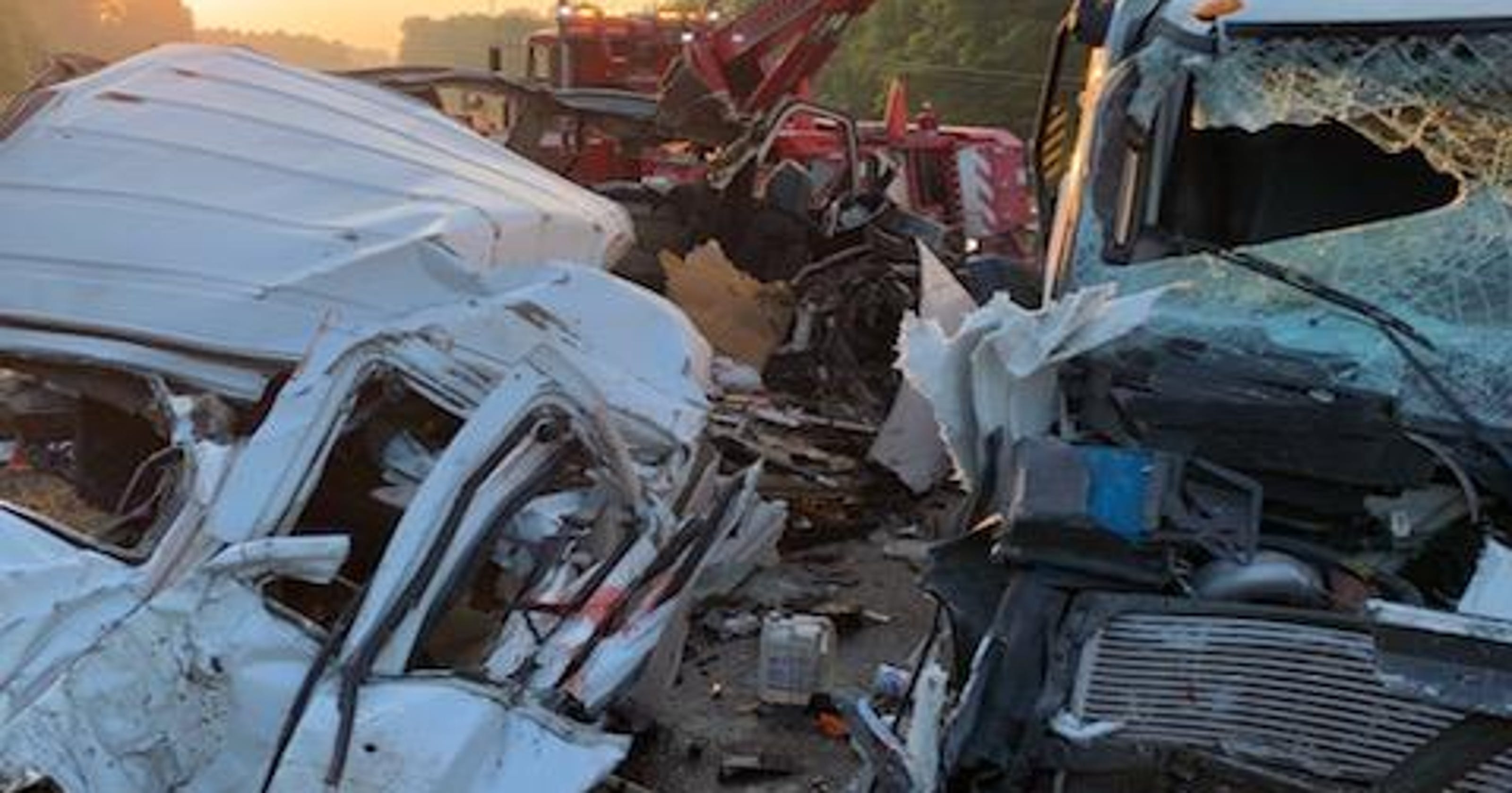 Mississippi crash: 8 killed in head-on collision