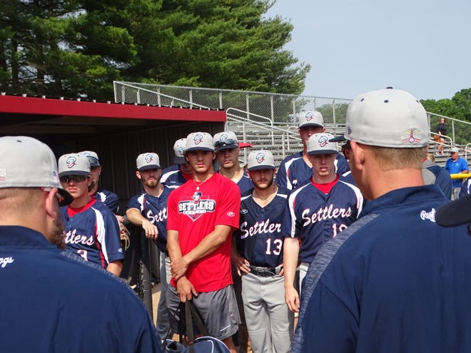 The Licking County Settlers enter Friday's action at 10-4 and are tied for first place in the South Division.