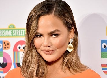 Chrissy Teigen savages commenter who criticized her daughter's hair