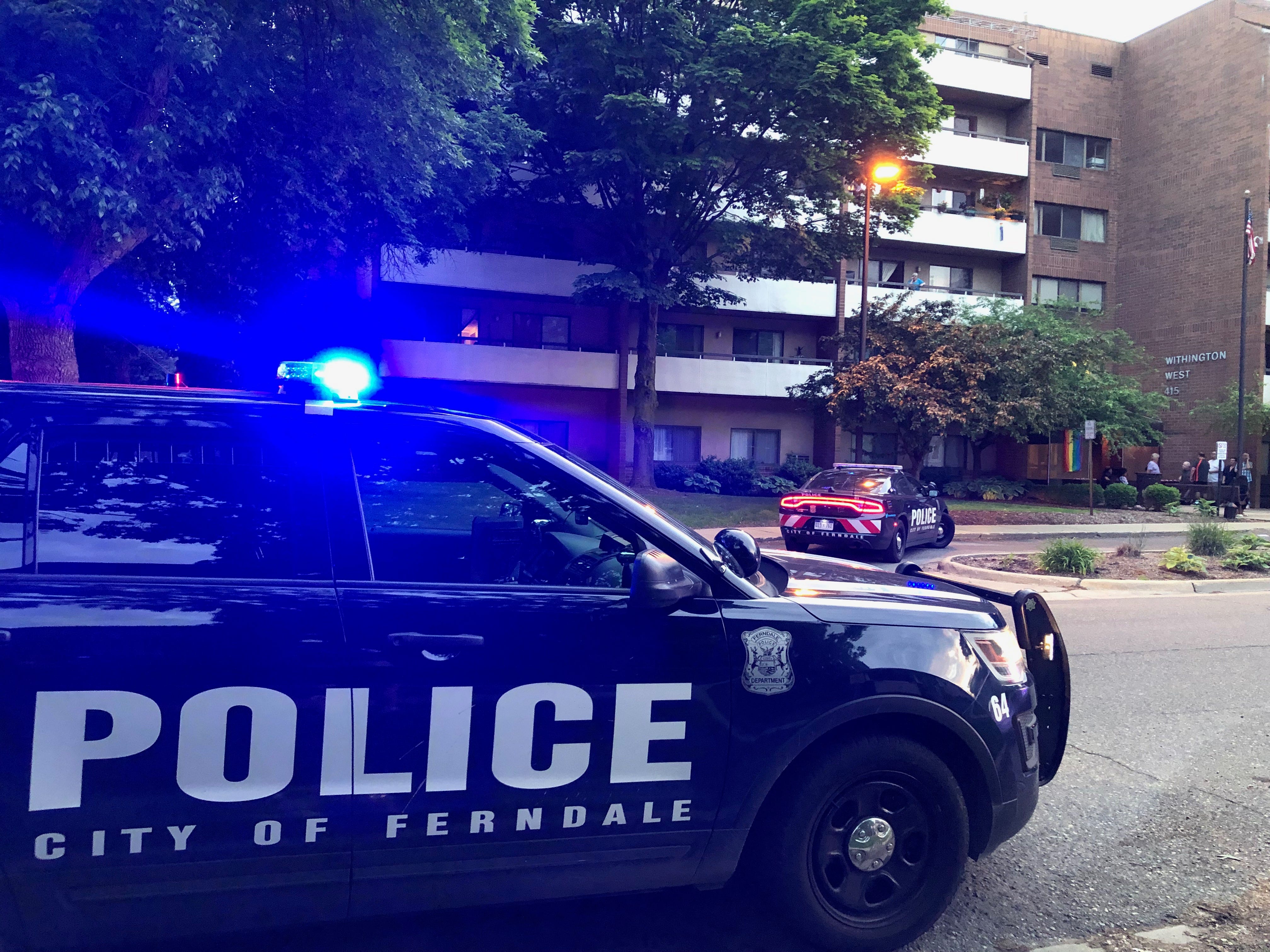 Ferndale police surround building with barricaded gunman inside