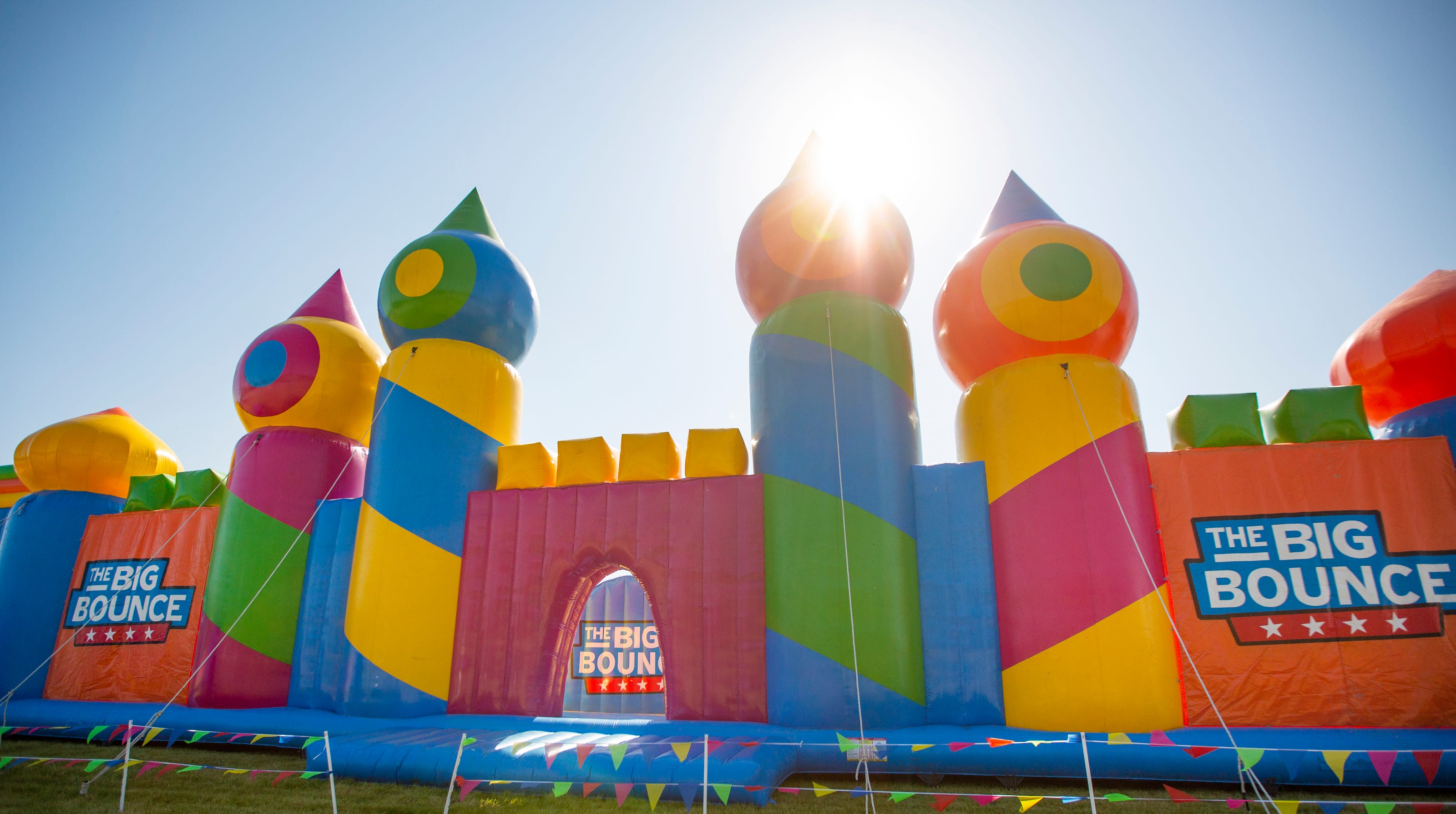 The World S Largest Bounce House Has Officially Landed In Des Moines