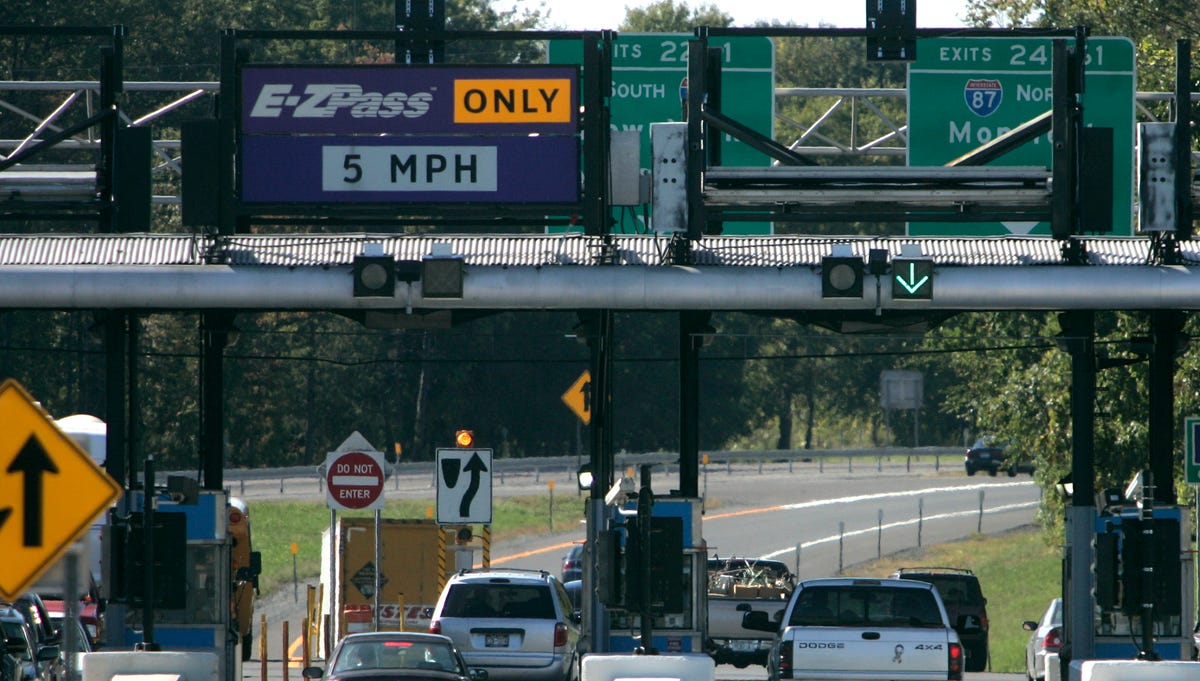 Vehicles enter the New York State Thruway in Albany, N.Y., Monday, Sept. 24, 2007.  Thruway tolls could increase and E-ZPass discounts could evaporate as the state Thruway Authority deals with slower-than-expected traffic growth on the highway due to rising fuel costs, officials said Monday. (AP Photo/Mike Groll) ORG XMIT: NYMG104