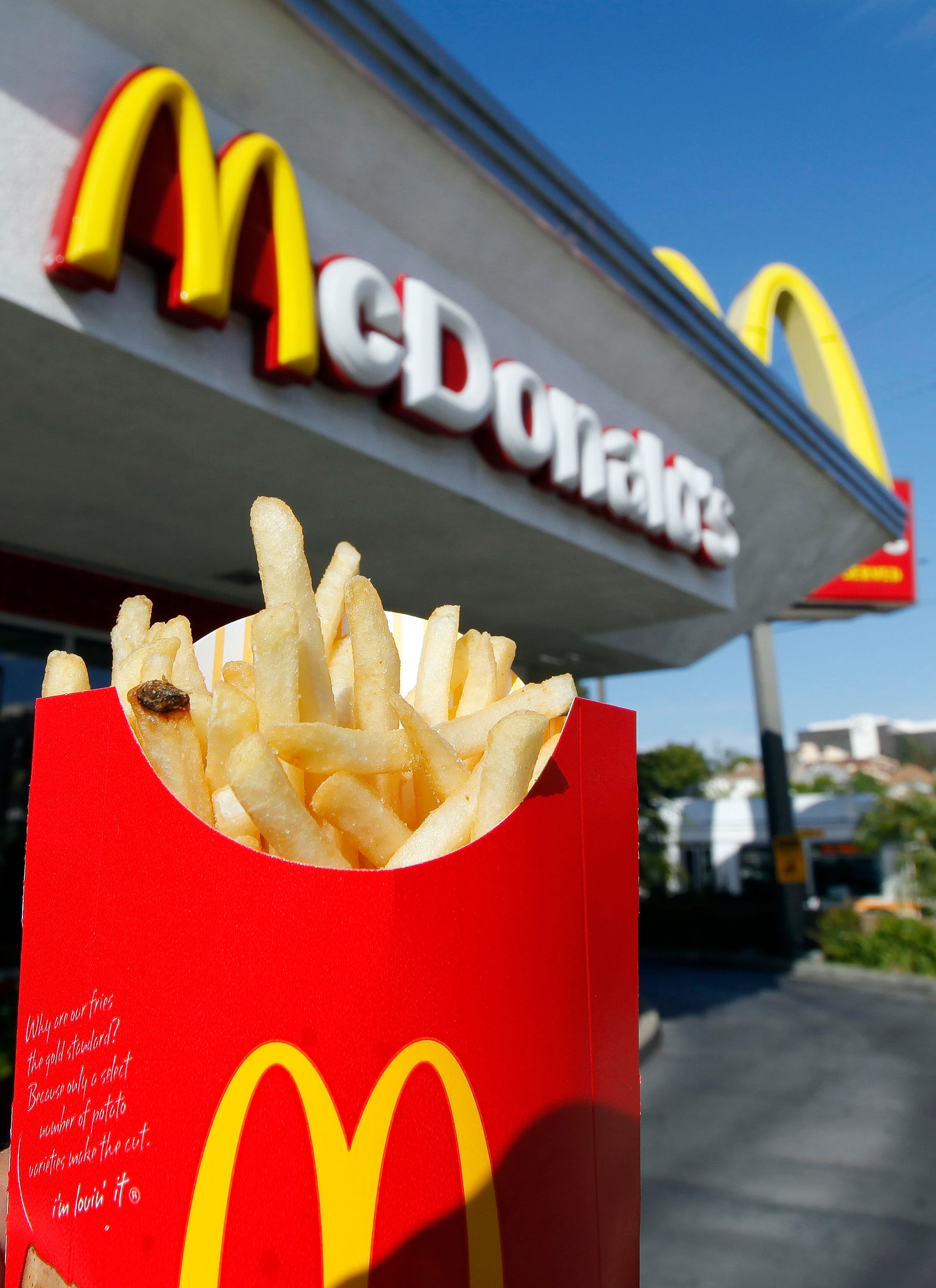 McDonald's is closing more restaurants in Walmart stores, but Taco Bell, Domino's and others are moving in