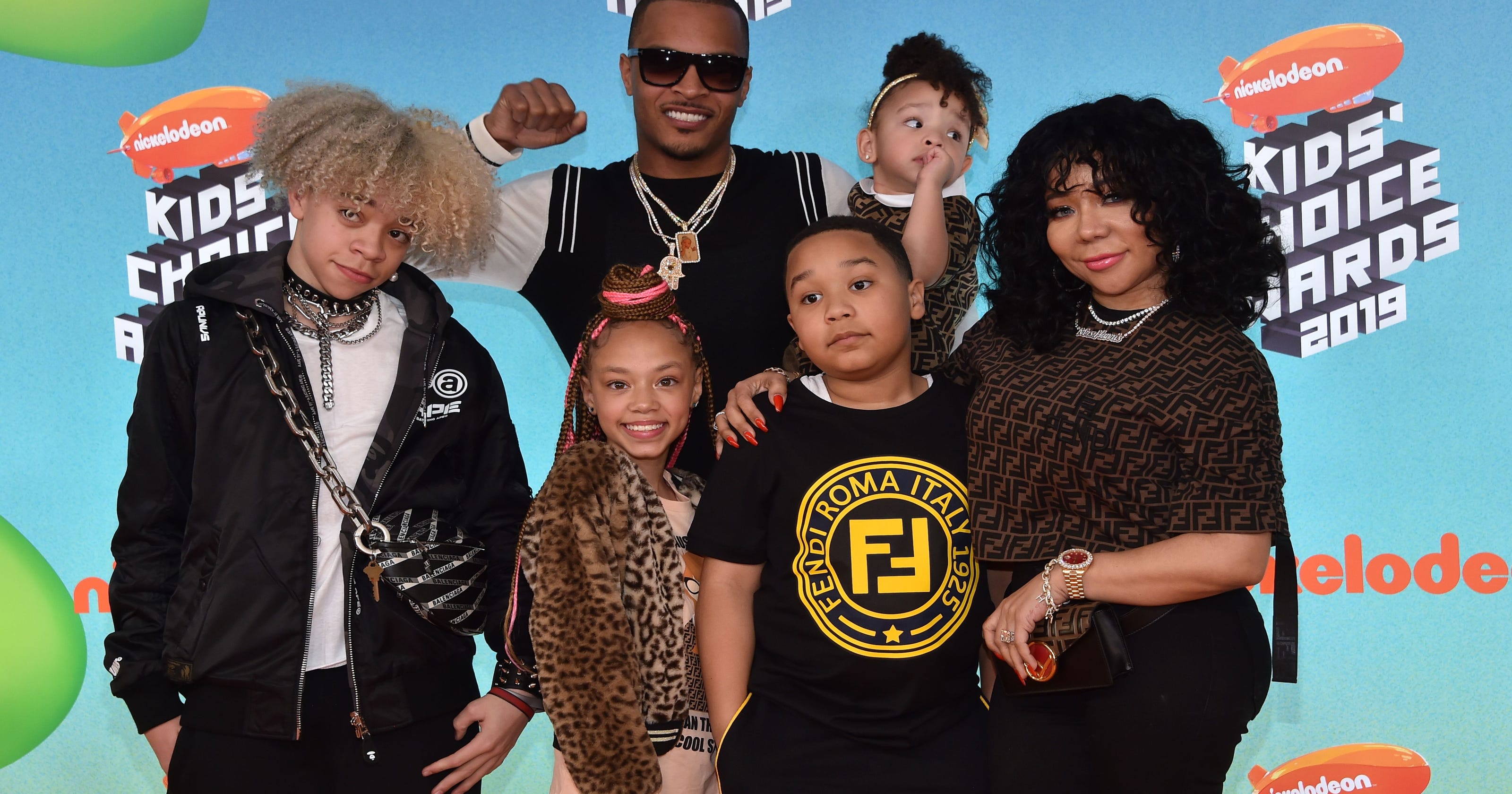 T.I. and his daughter take in ocean views in cute daddy daughter video