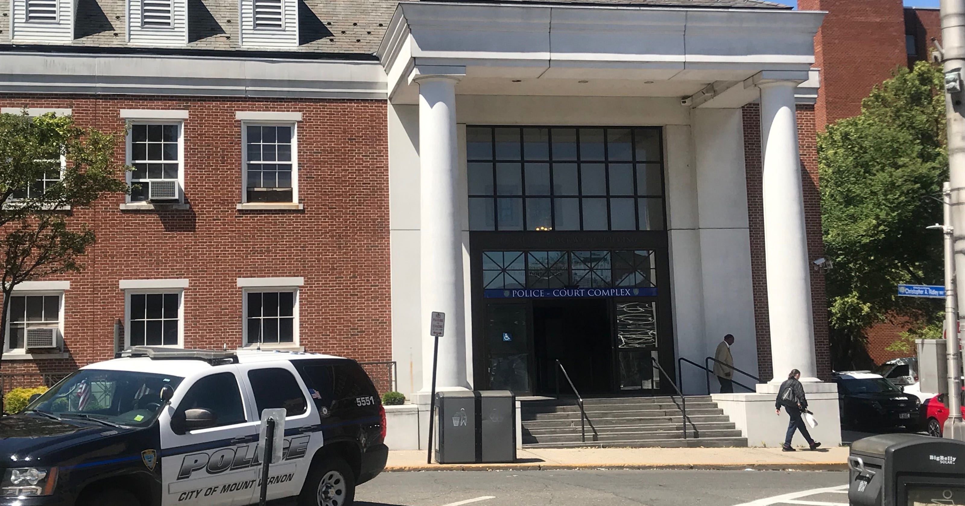 Mount Vernon court shuts early as temperatures soar