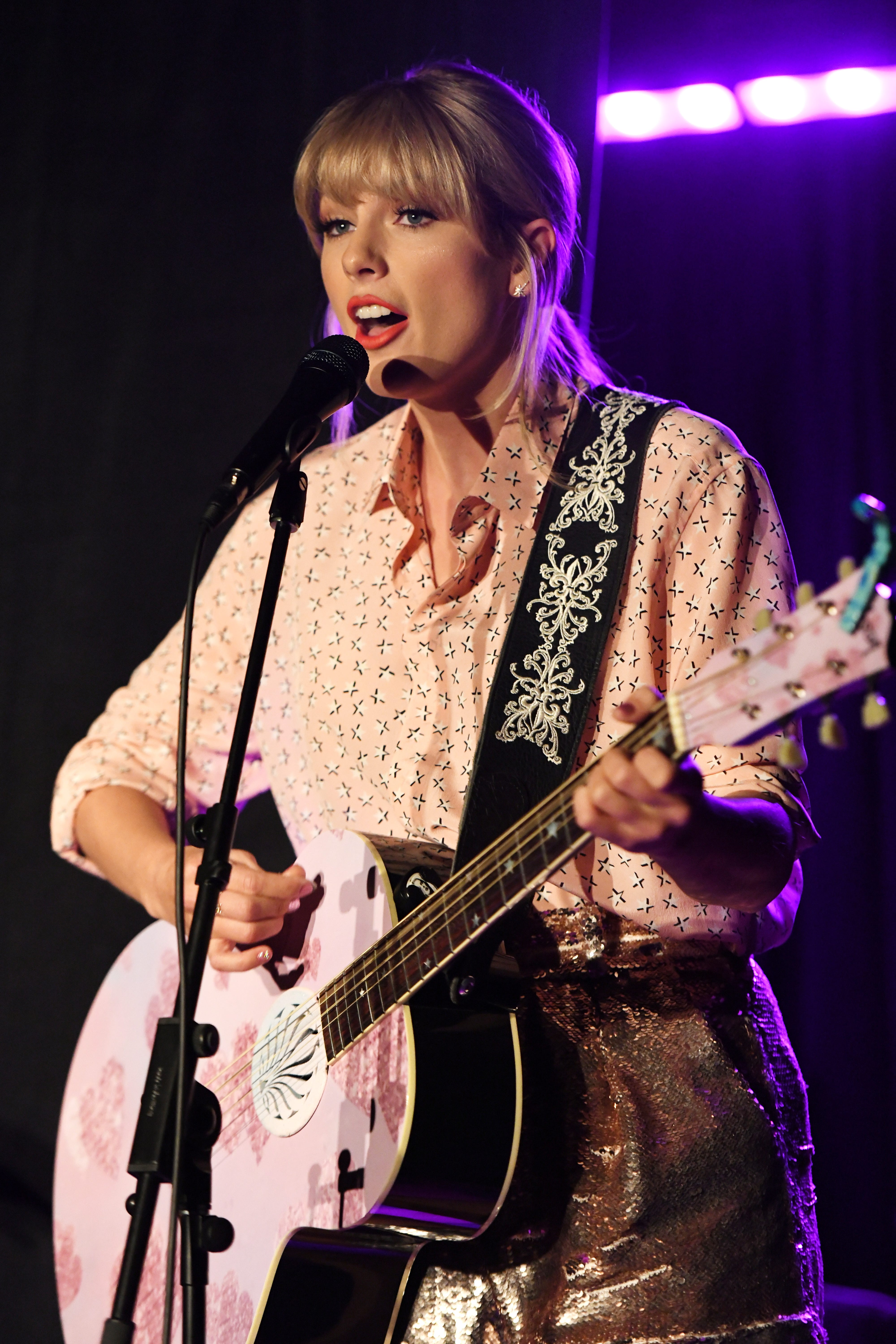 Taylor Swift Gives Surprise Performance At Stonewall Inn In