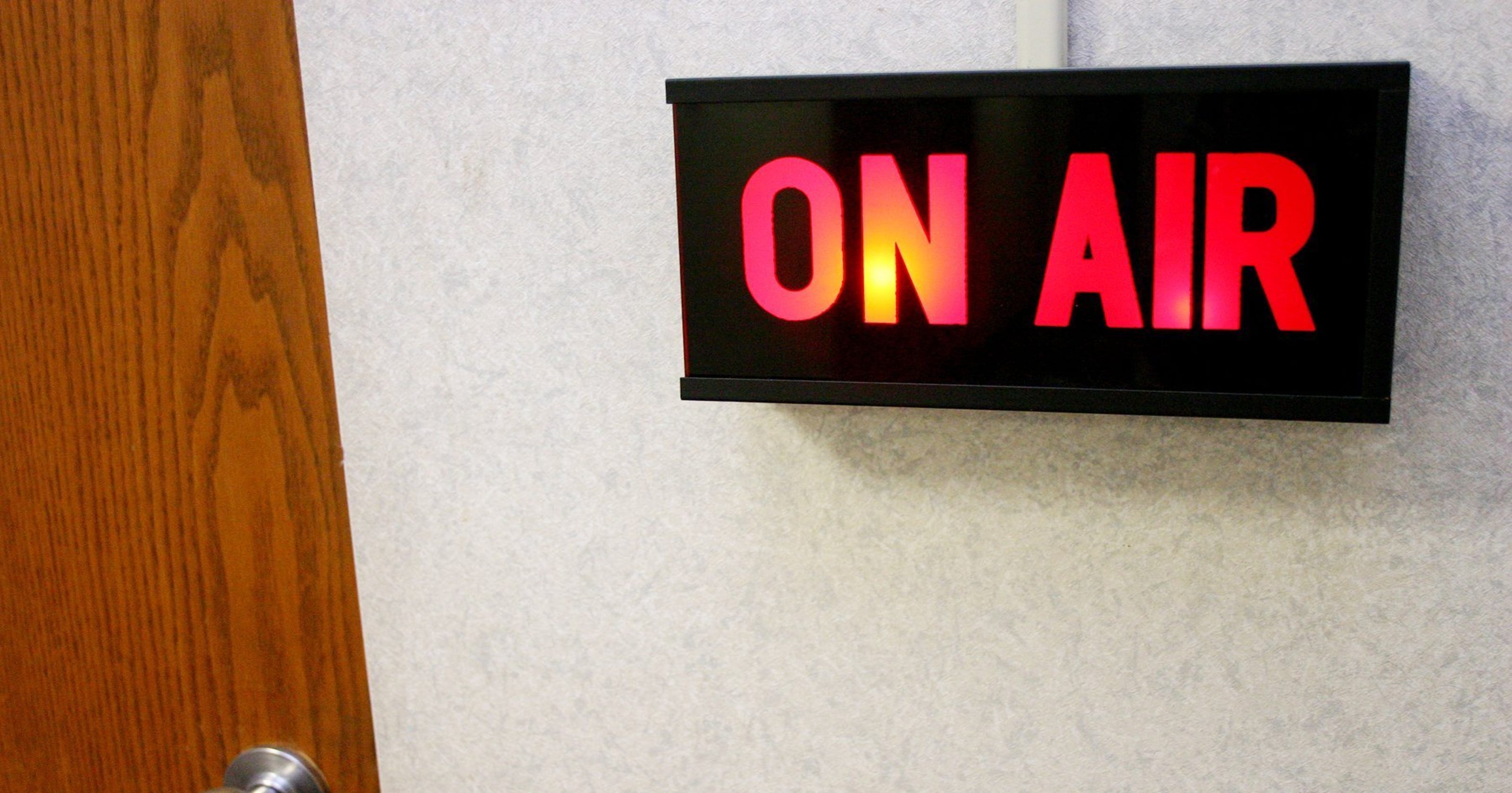 Why Lansing's WILX, WSYMTV stations couldn't air the news Tuesday