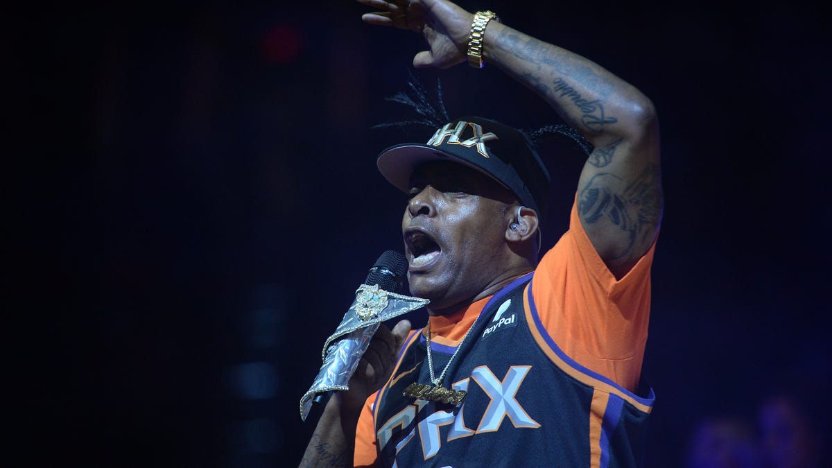 Apr 5, 2019; Phoenix, AZ, USA; Recording artist Coolio performs during halftime of the game between the Phoenix Suns and the New Orleans Pelicans at Talking Stick Resort Arena. Mandatory Credit: Joe Camporeale-USA TODAY Sports ORG XMIT: USATSI-385837 ORIG FILE ID:  20190405_jrs_aa9_248.JPG