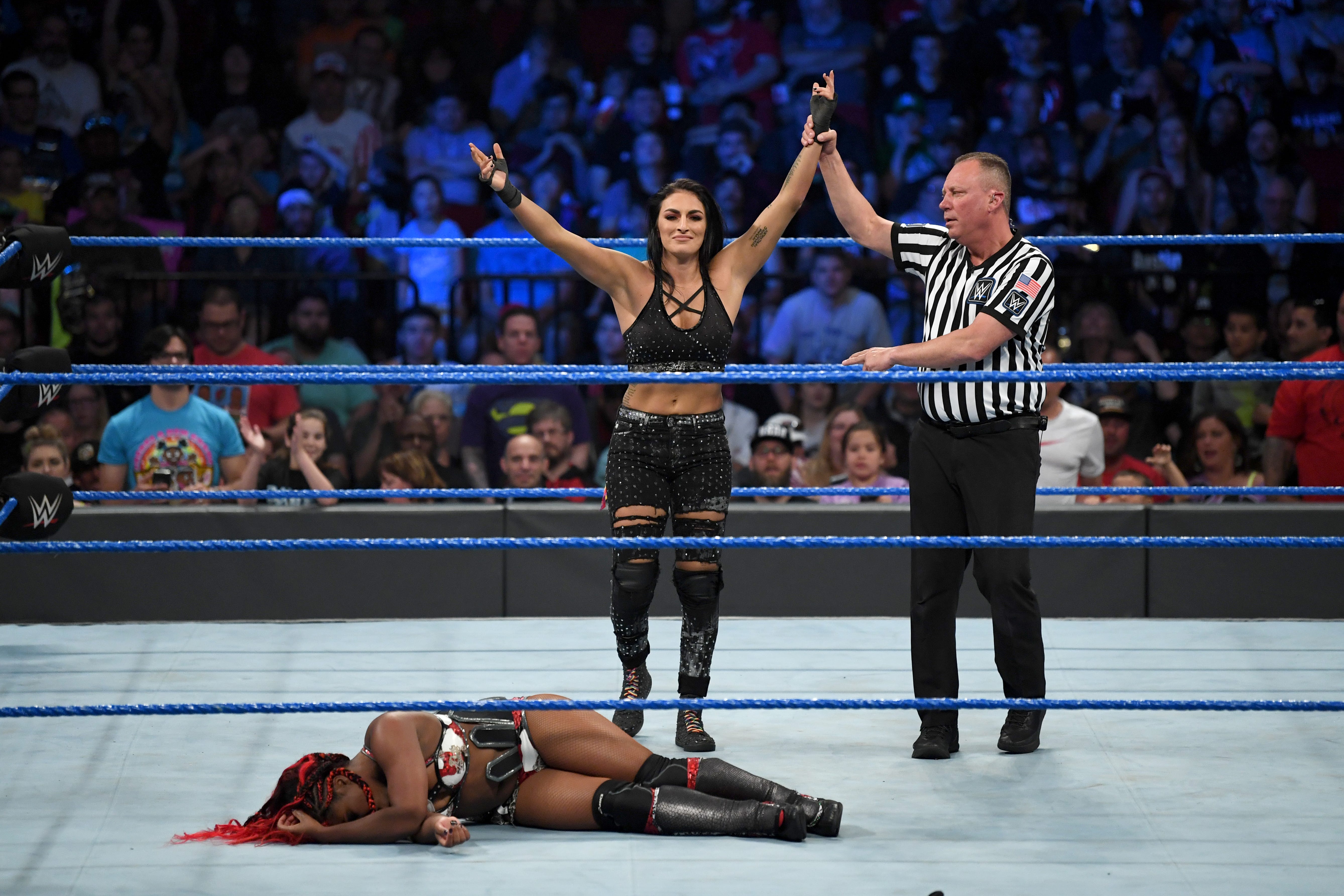 Wwe First Openly Lesbian Wrestler Sonya Deville Discusses
