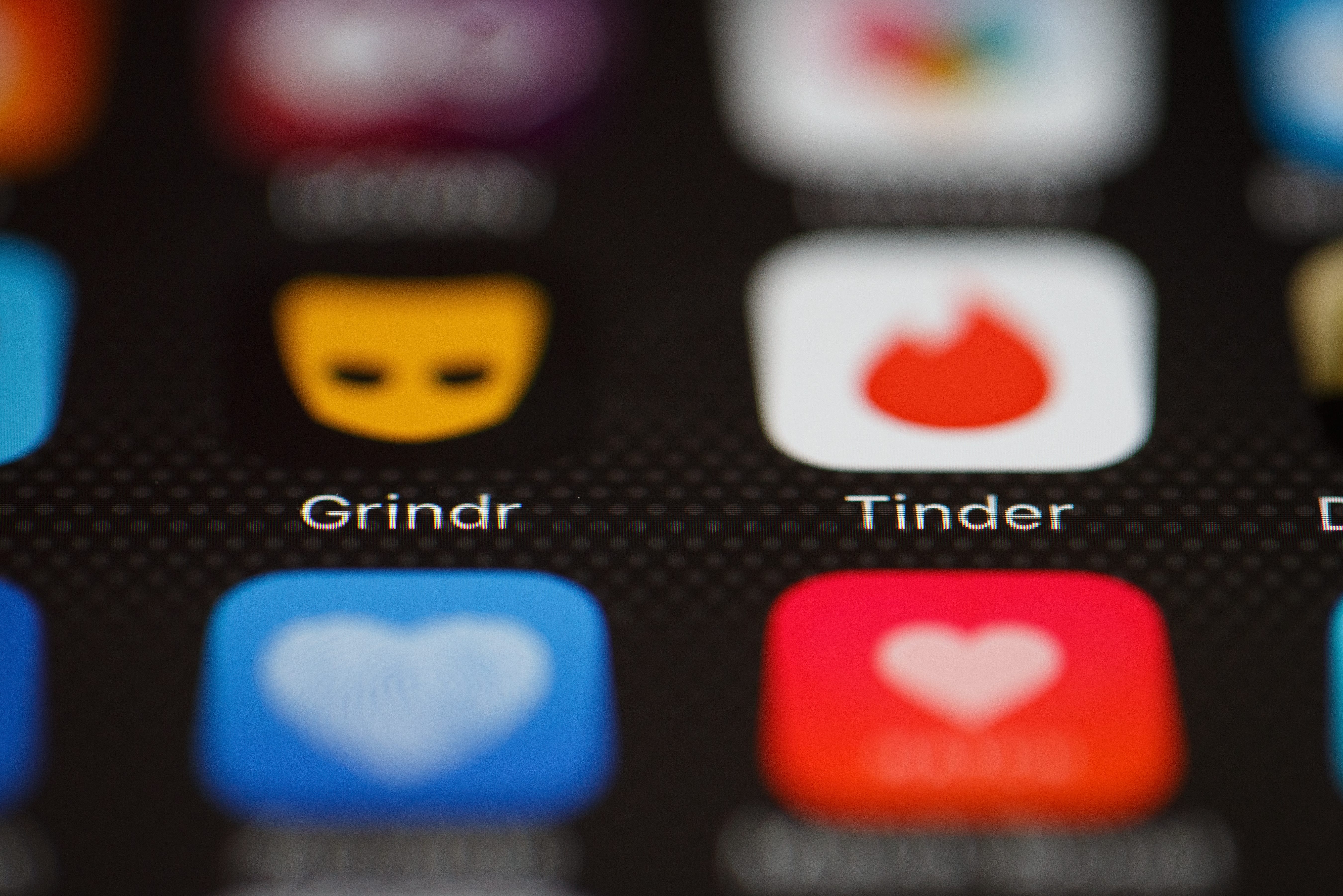 dating apps grindr)