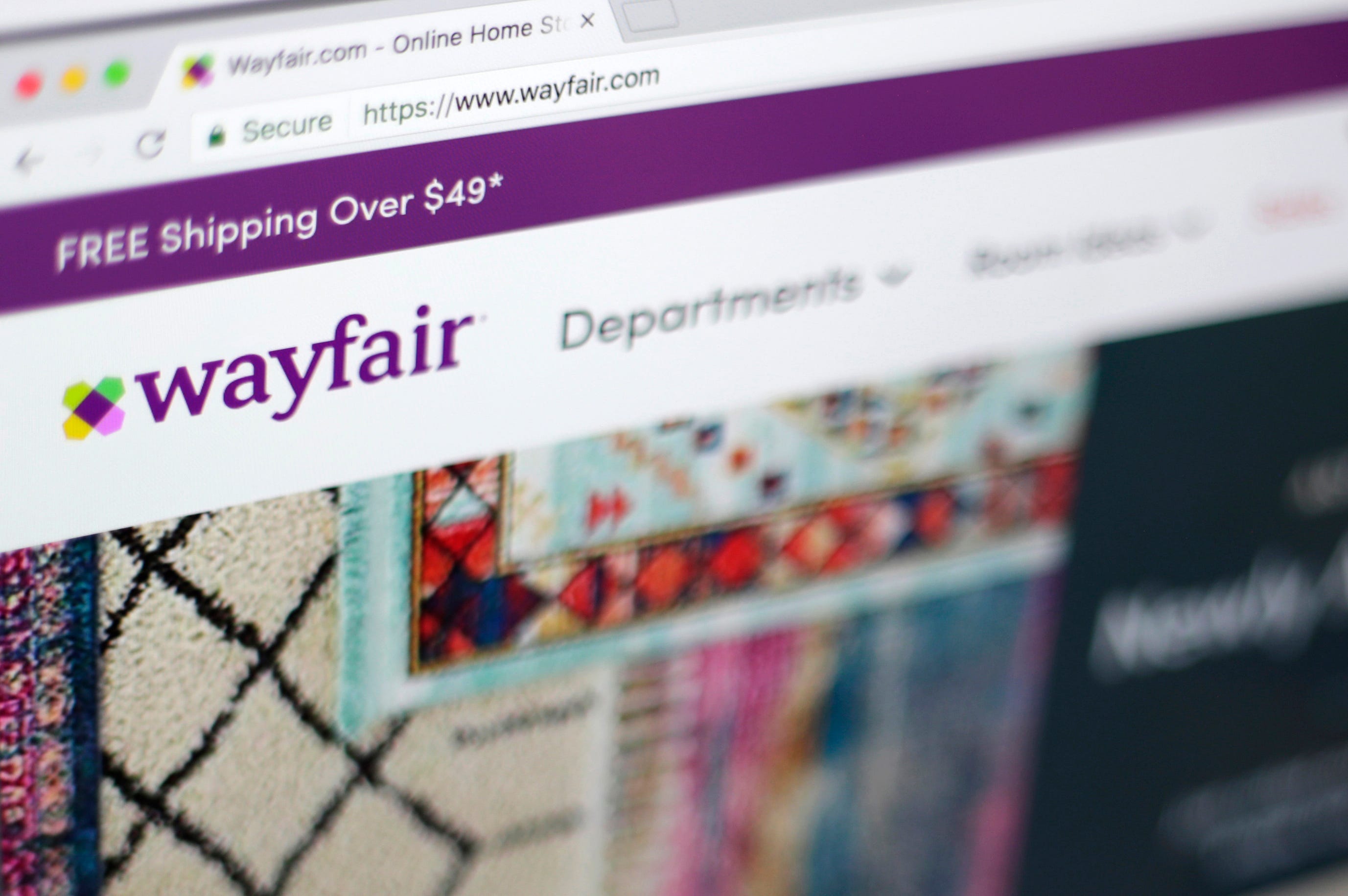 Does Walmart Own Wayfair In 2022? (Not What You Think)