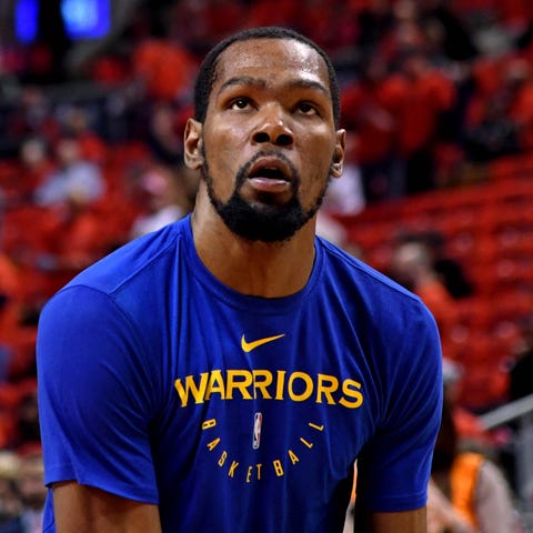 Kevin Durant warms up before Game 5 of the NBA...