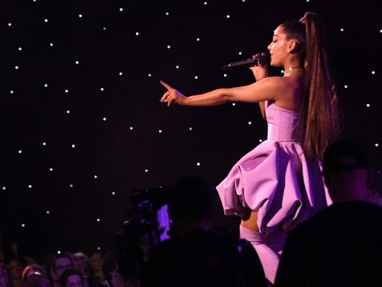 Ariana Grande Brings Wealth Of Pop Bangers To Bankers Life Fieldhouse