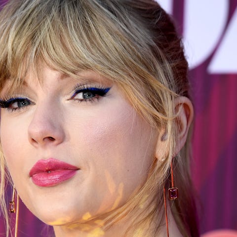 Taylor Swift slammed by Justin Bieber amid music...
