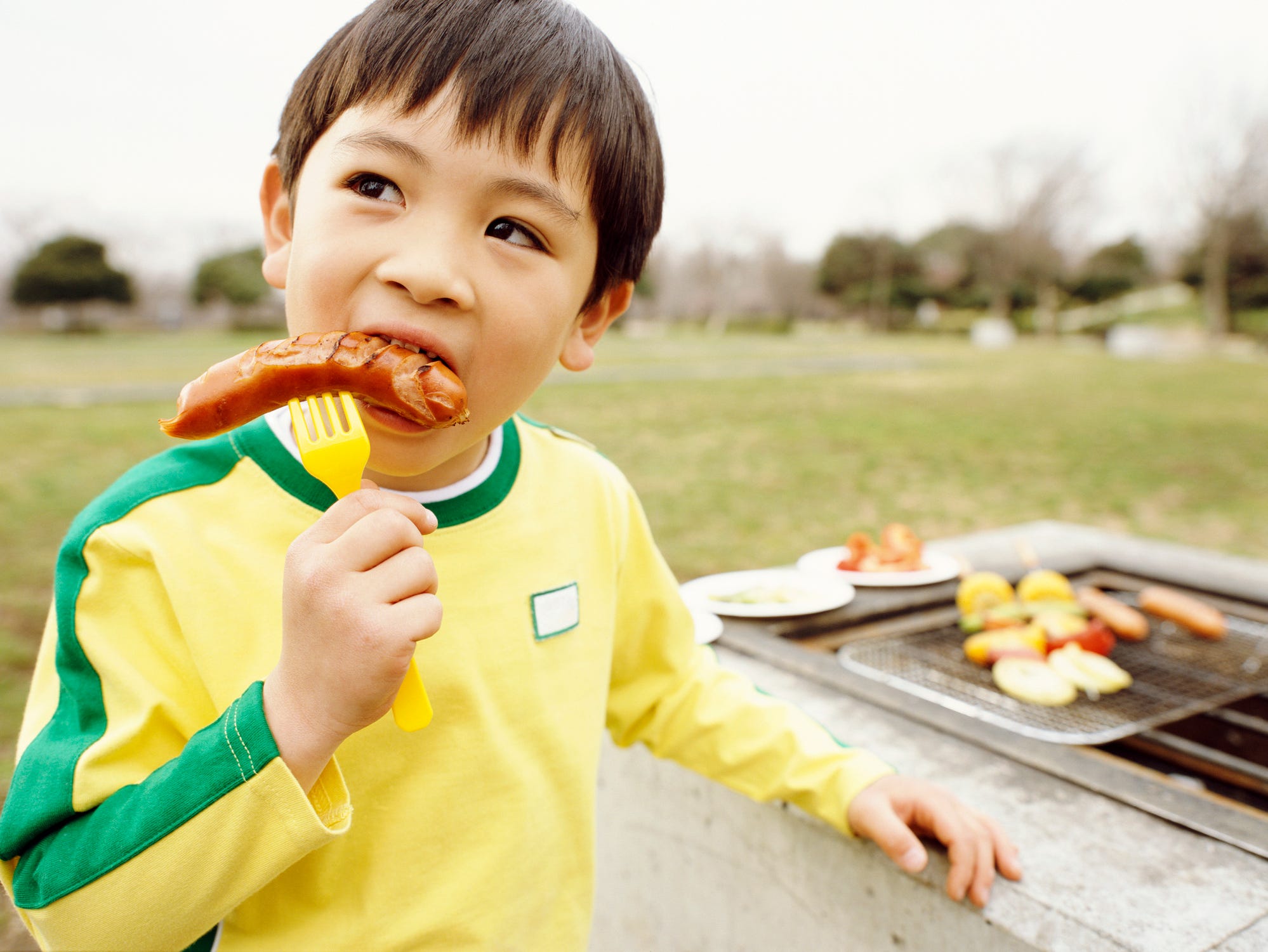 4th of July warning: Hot dogs are 'serious choking hazards' for kids