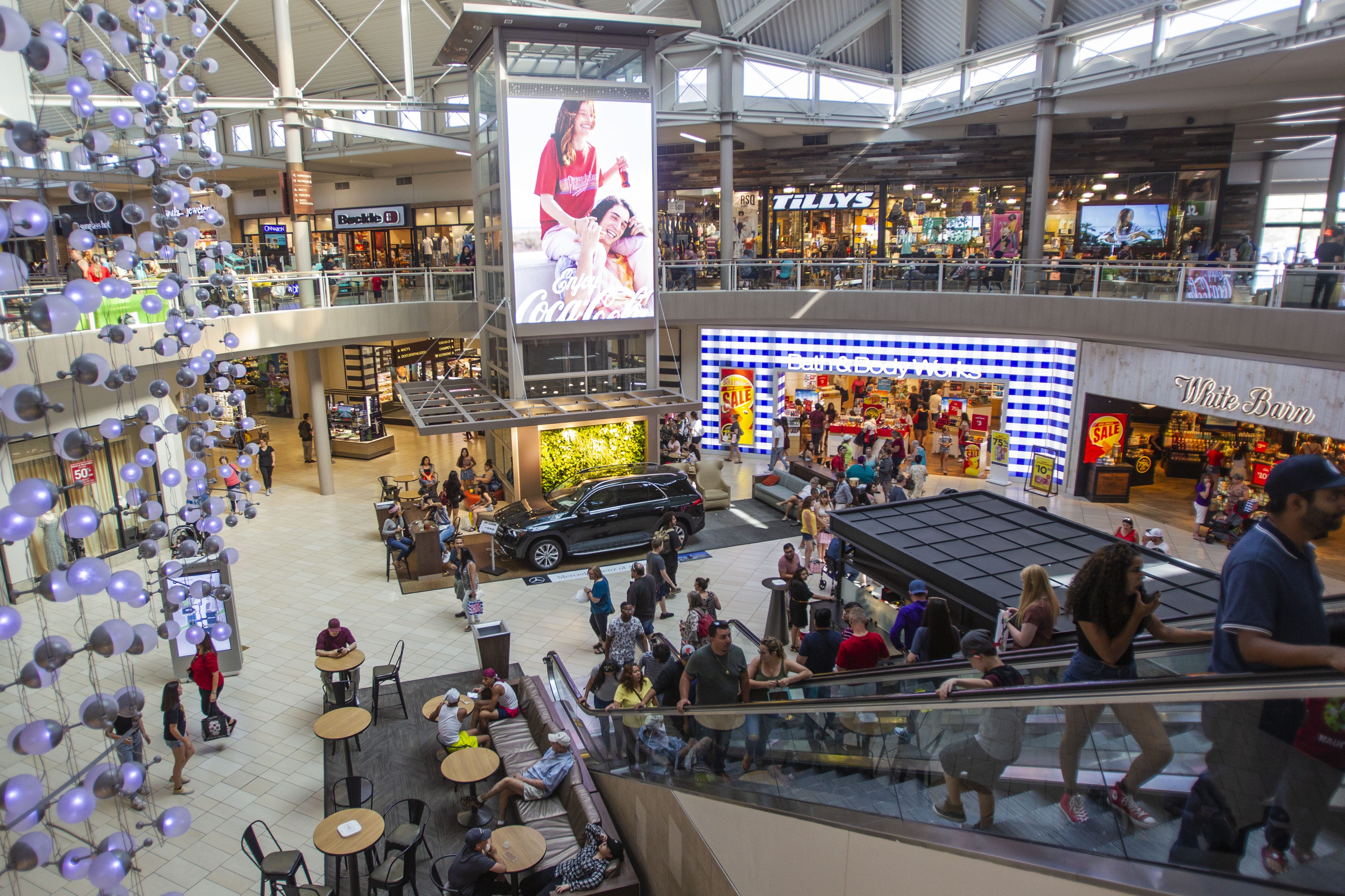 nike store arrowhead mall