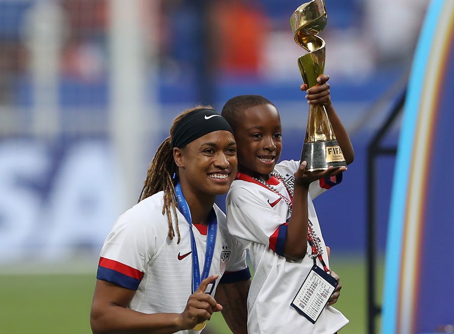 Jessica McDonald, a 2019 World Cup winner, embracing role of 'veteran mom' in NWSL