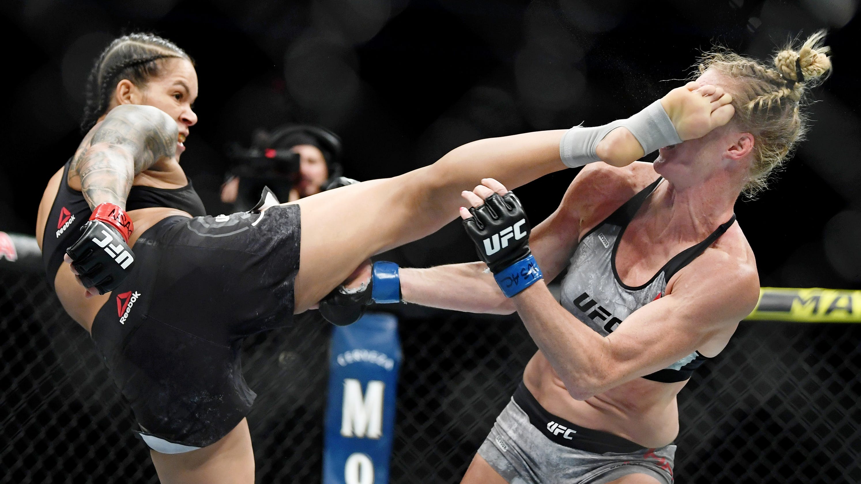 UFC 239: Amanda Nunes defends title again with TKO win vs. Holly Holm