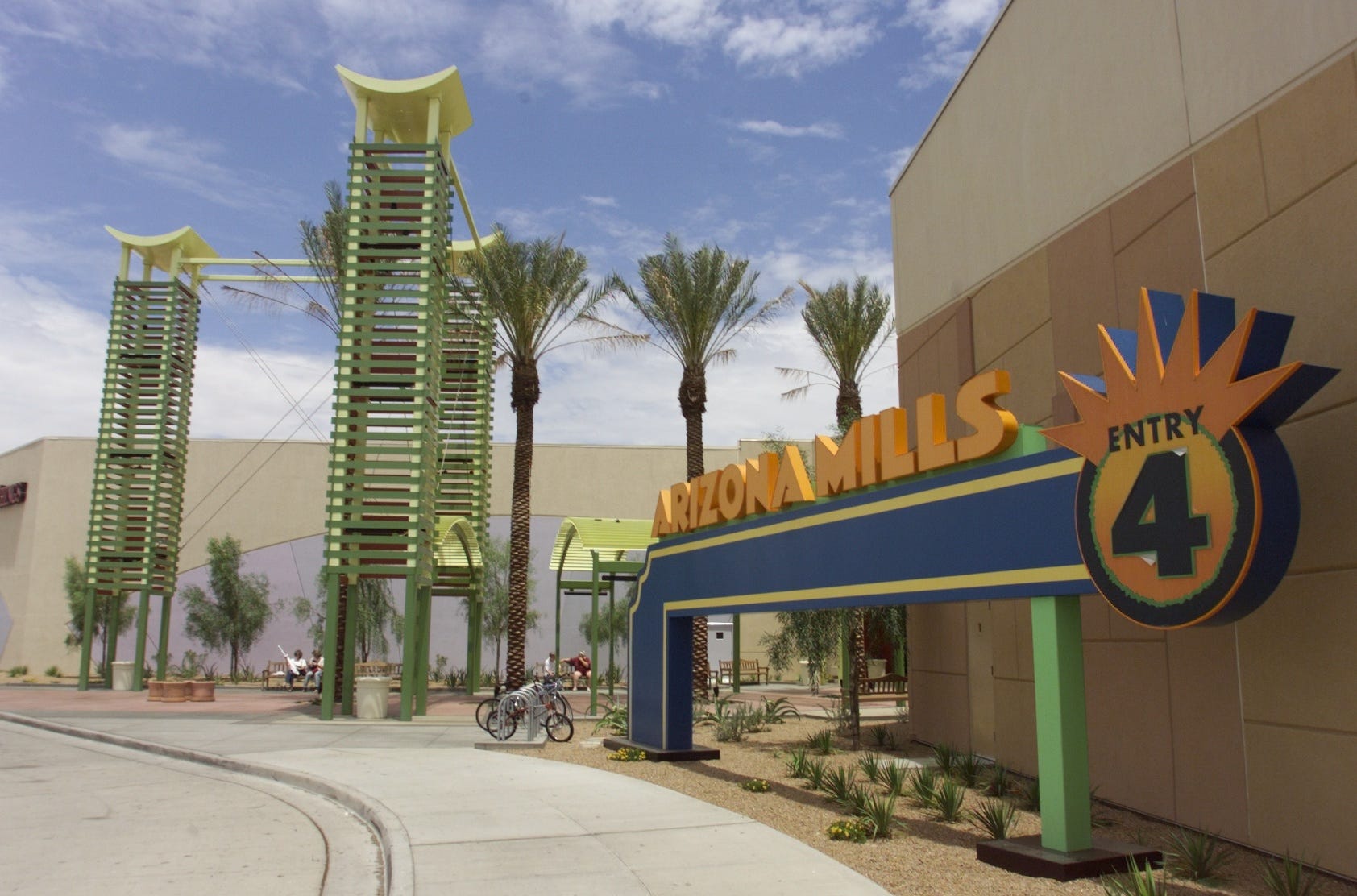 nike phoenix premium outlets