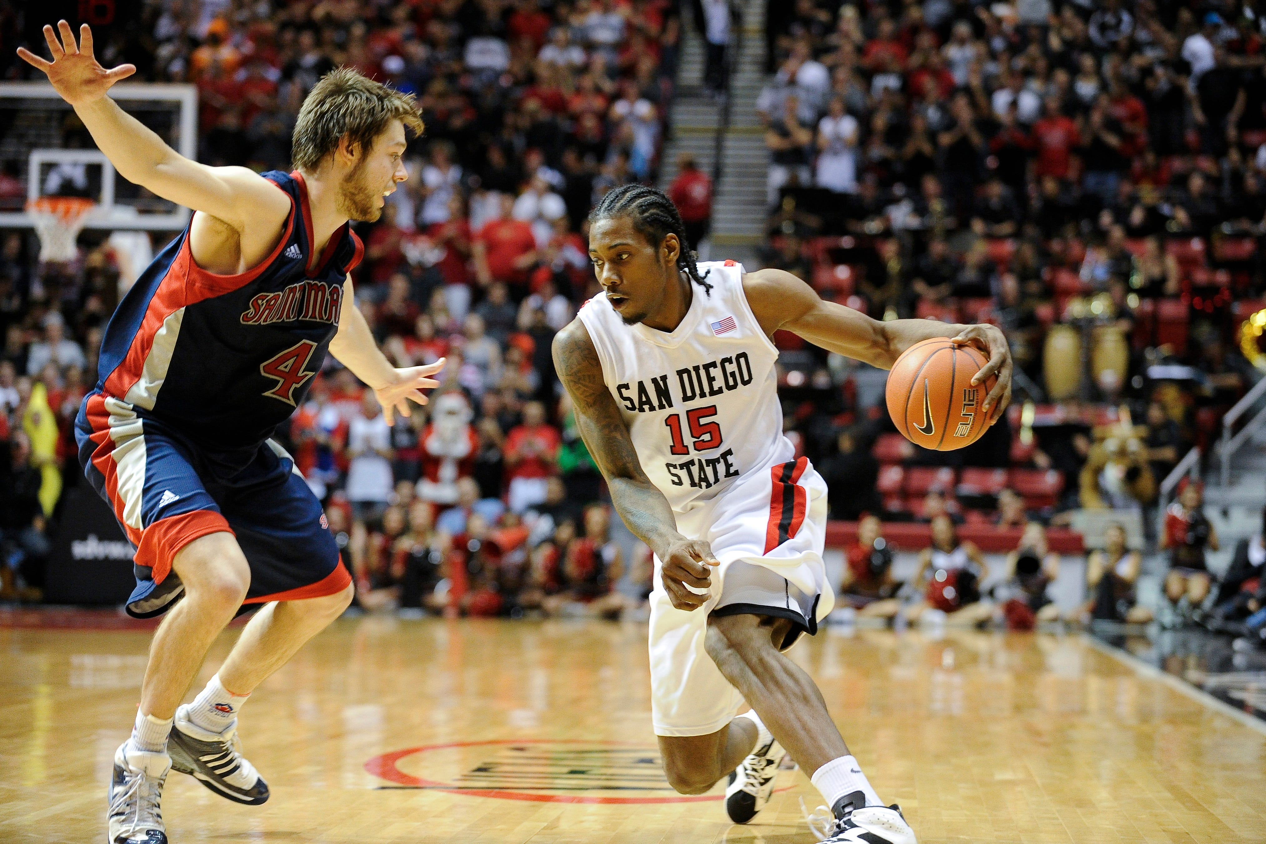 kim robertson kawhi leonard