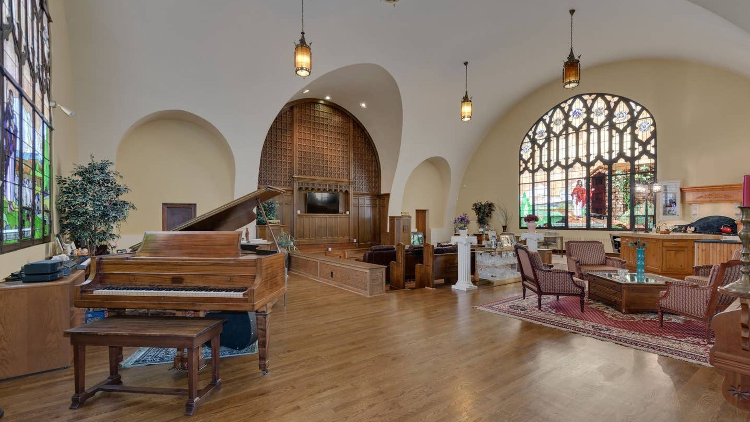 Airbnb Indiana Unique properties near Chicago, Brown County, more