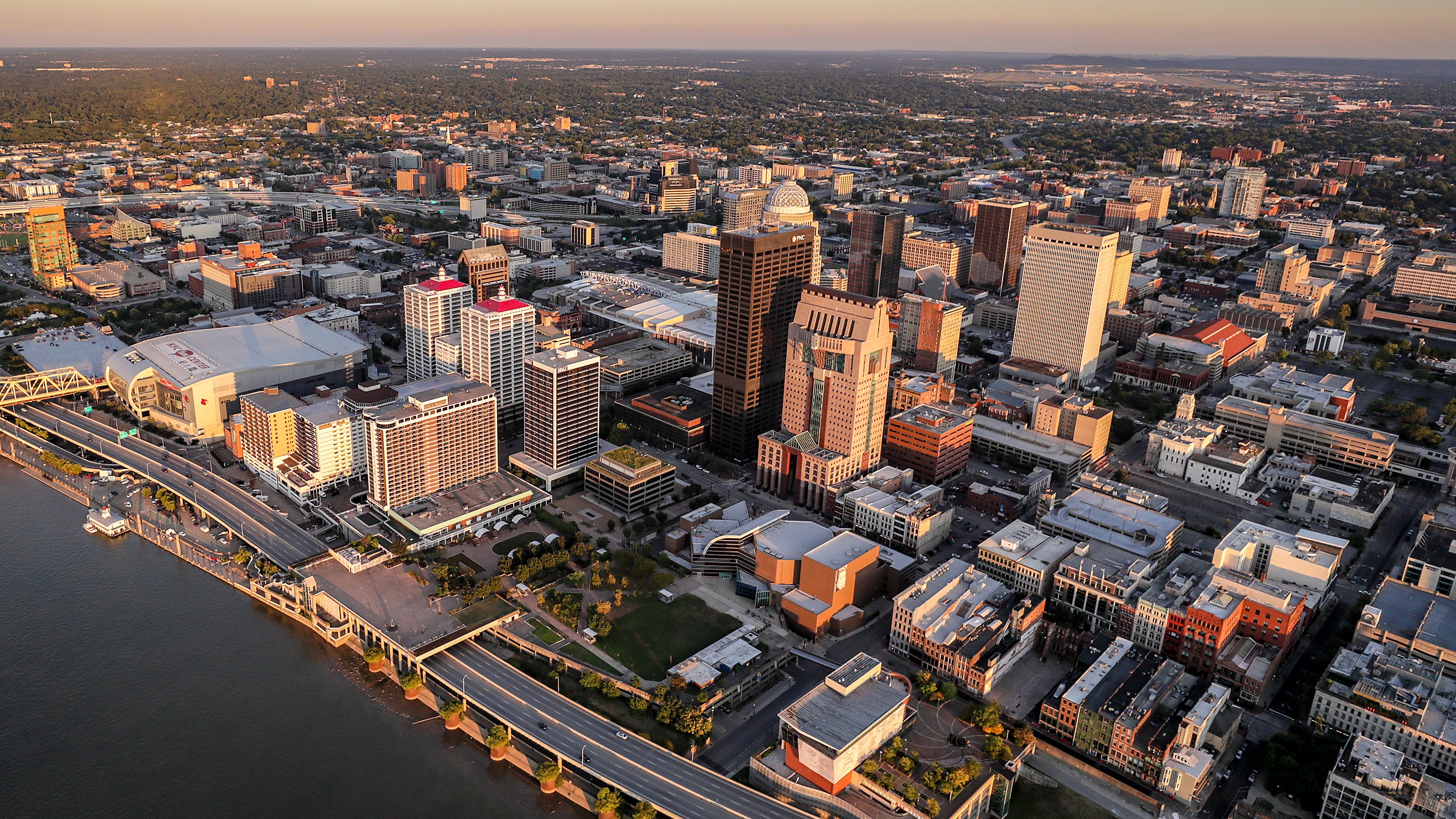 Louisville Ky Population 2022