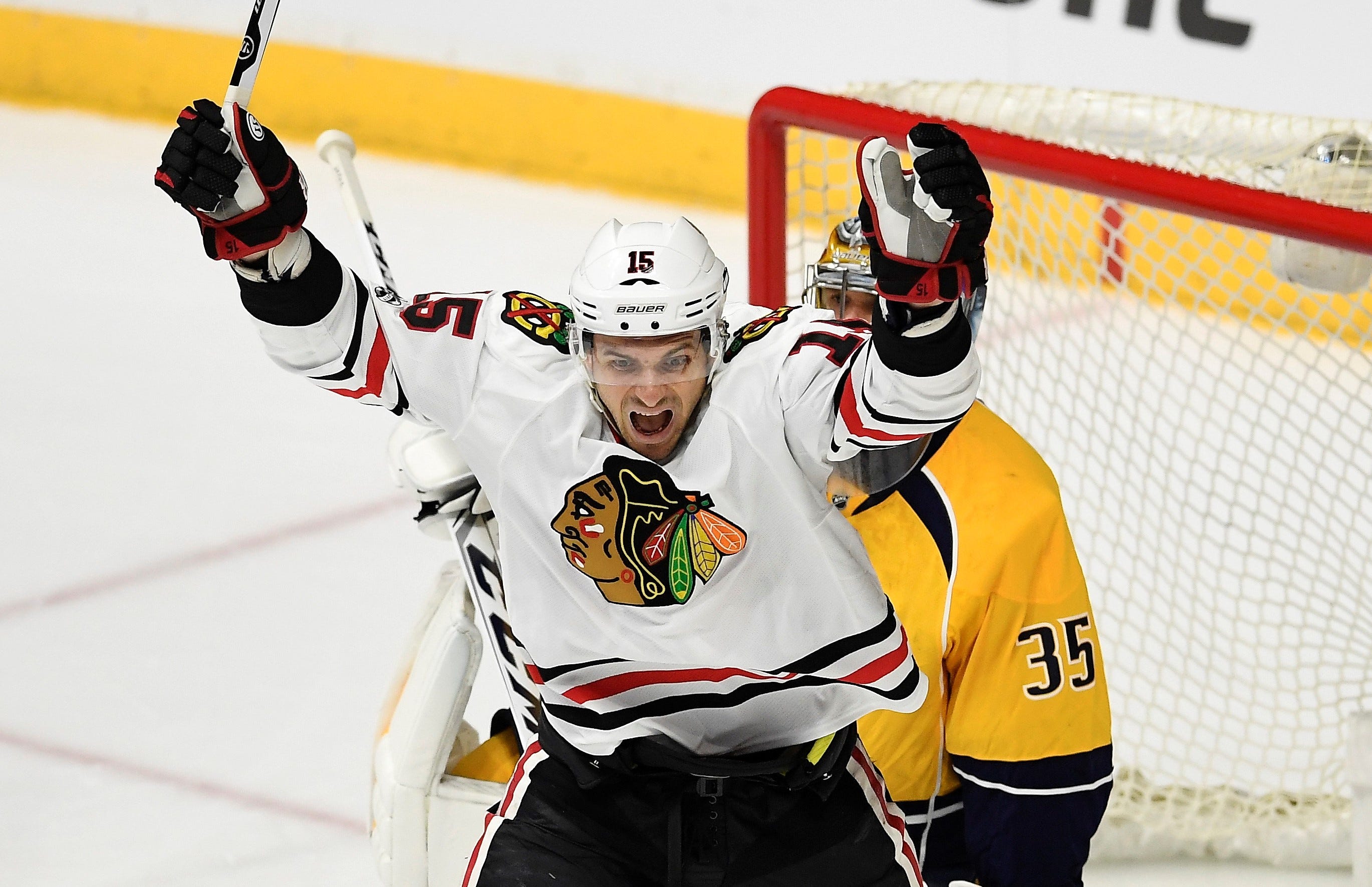 Chicago Blackhawks trade center Artem Anisimov to Ottawa Senators for Zack Smith