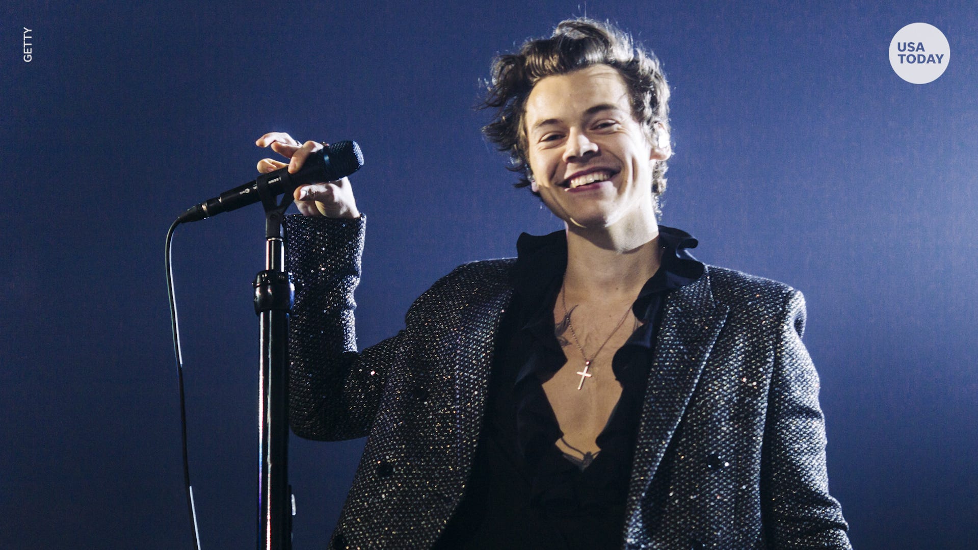 Harry Styles Shows Off His Love Of Packers For Npr S Tiny Desk Concert