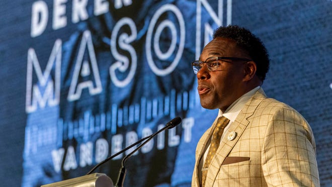 Sec Football Who Is The Best Dressed Coach We Rank All 14