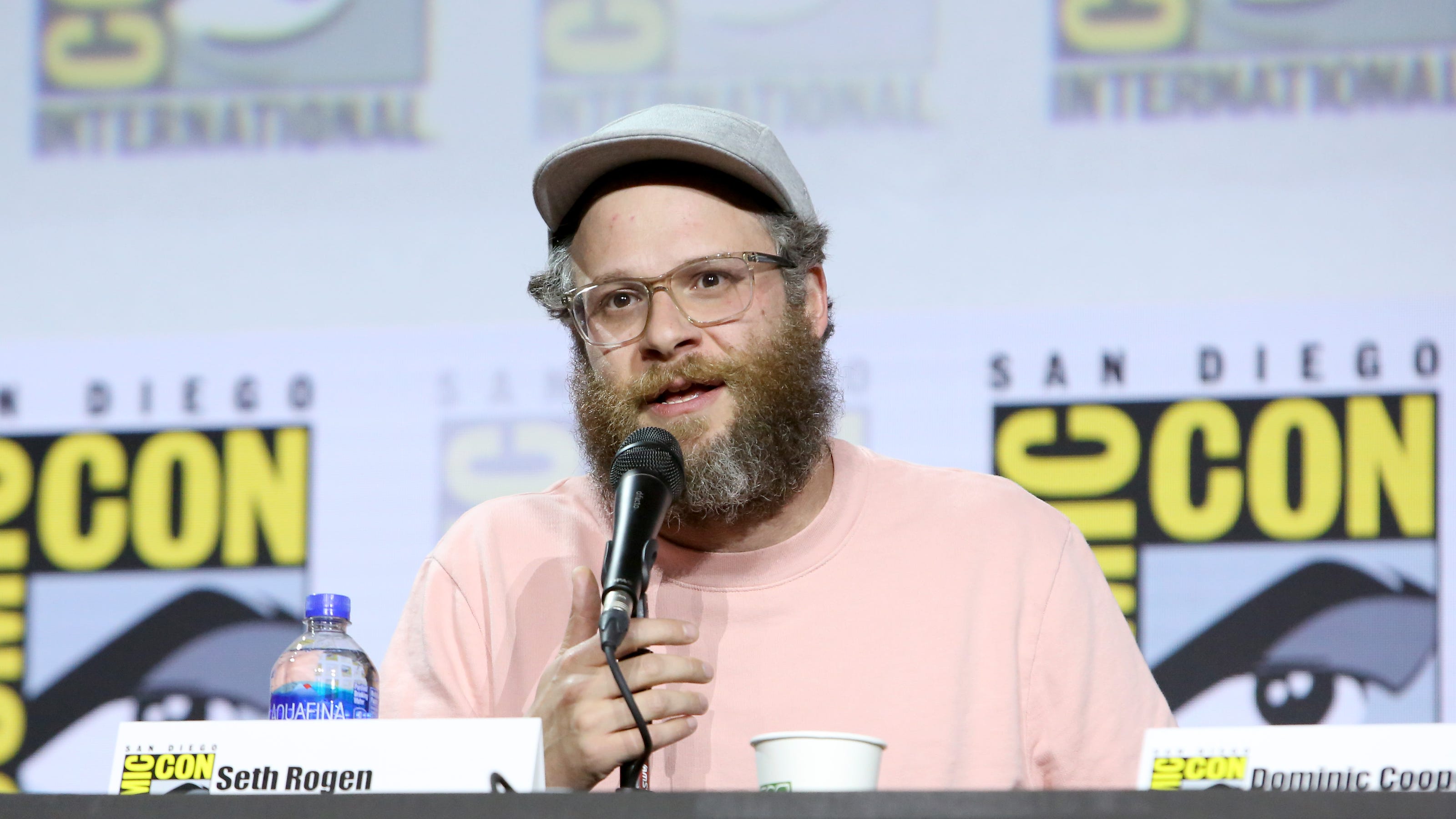 Seth Rogen Ashton Kutcher Send Message To Black Lives Matter Critics