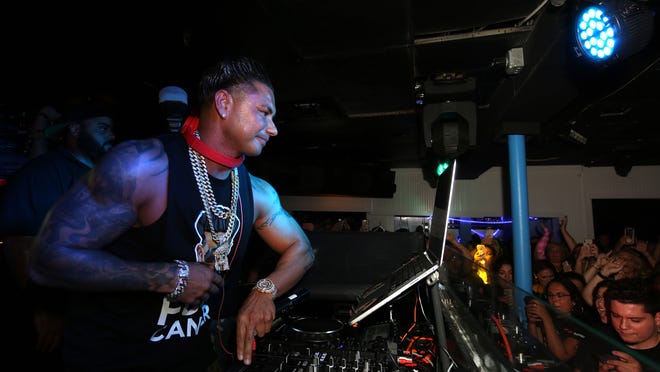 Pauly D Nikki Make It Official They Re In Quarantine Together Exbulletin