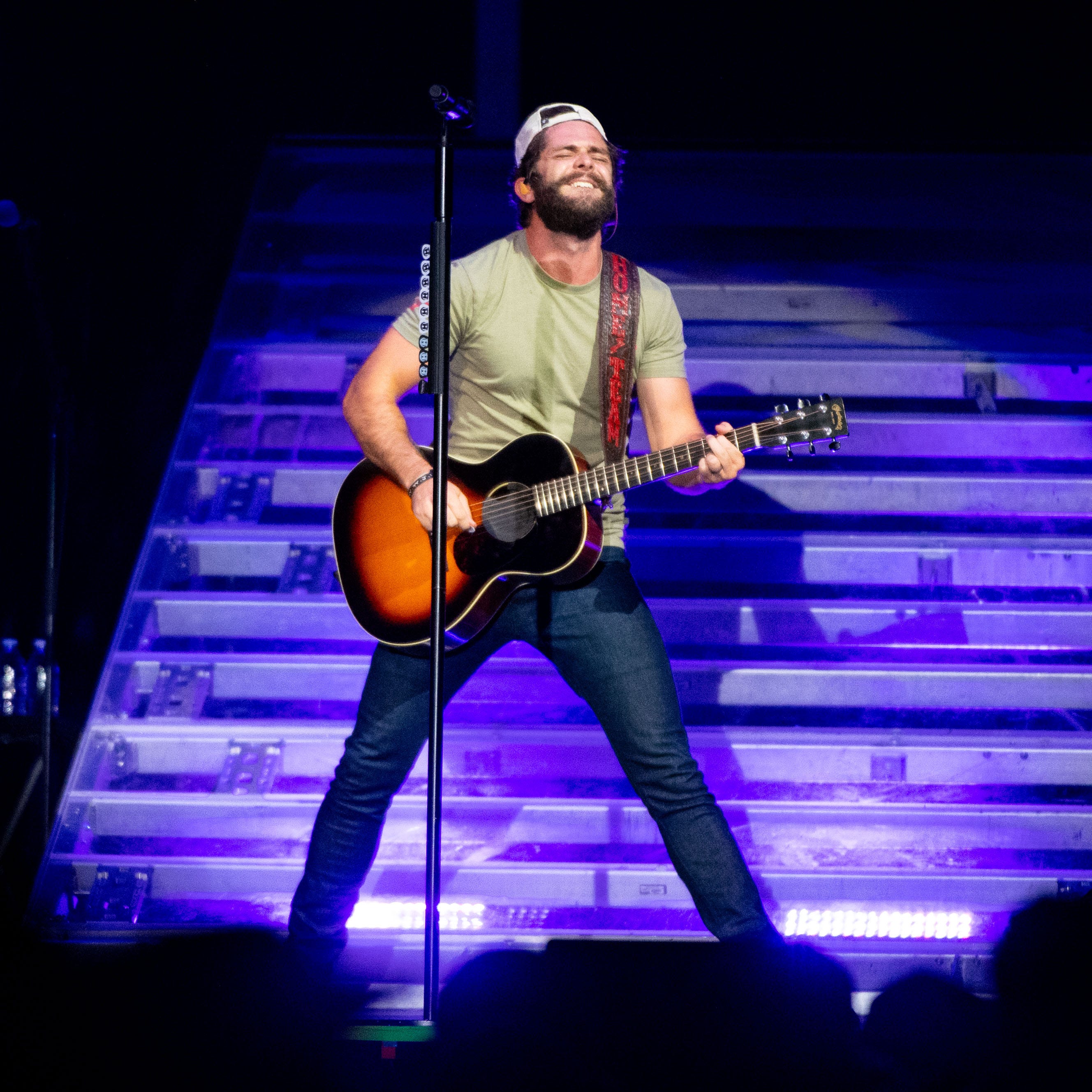 thomas rhett tour des moines iowa