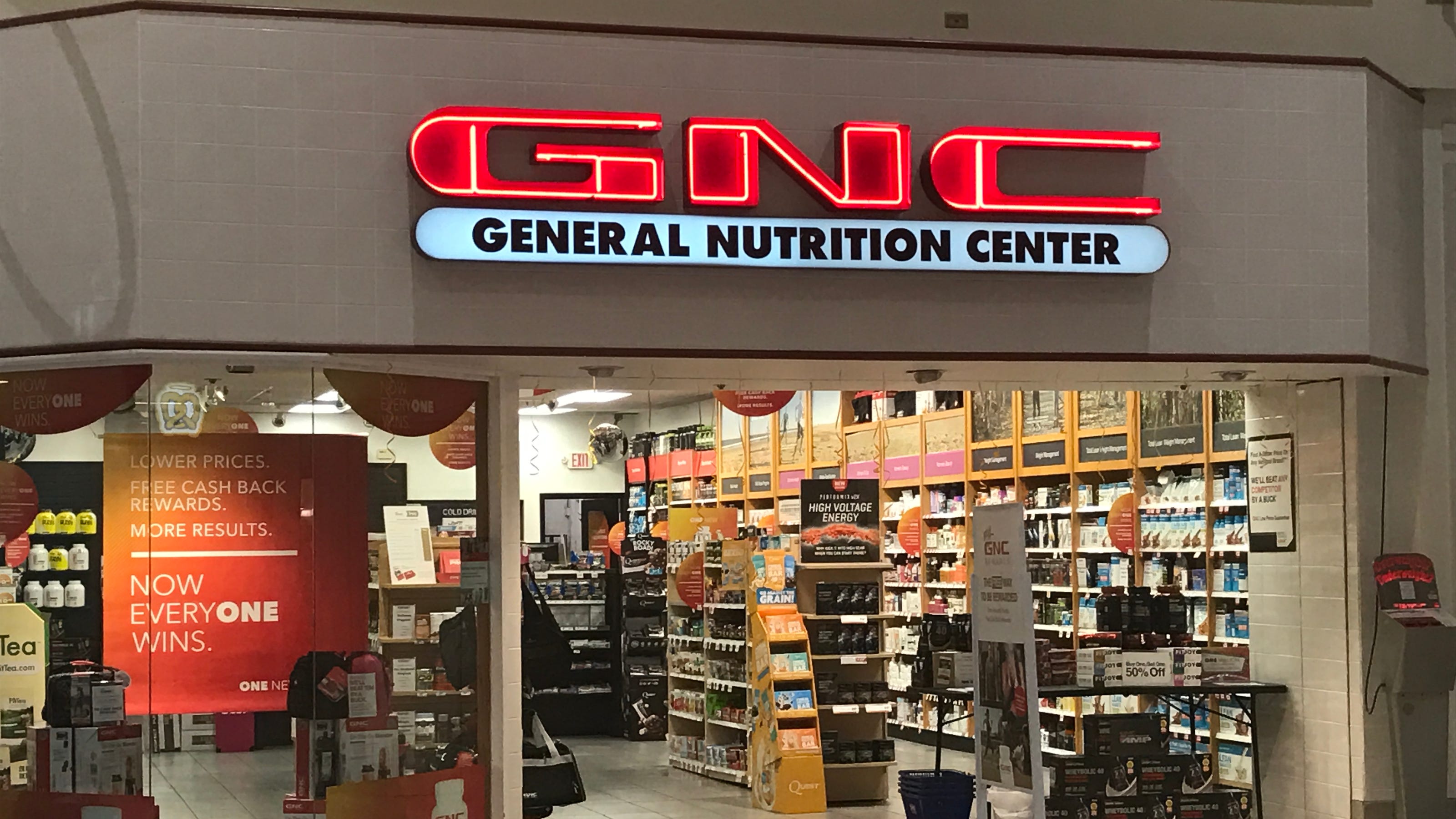 GNC plans to close up to 900 stores with a focus on mall locations