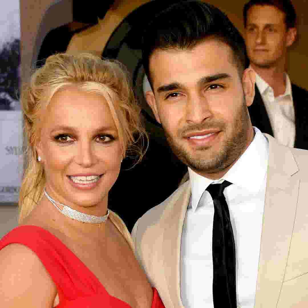 Britney Spears Dyes Her Trademark Blond Hair Brunette New Hair