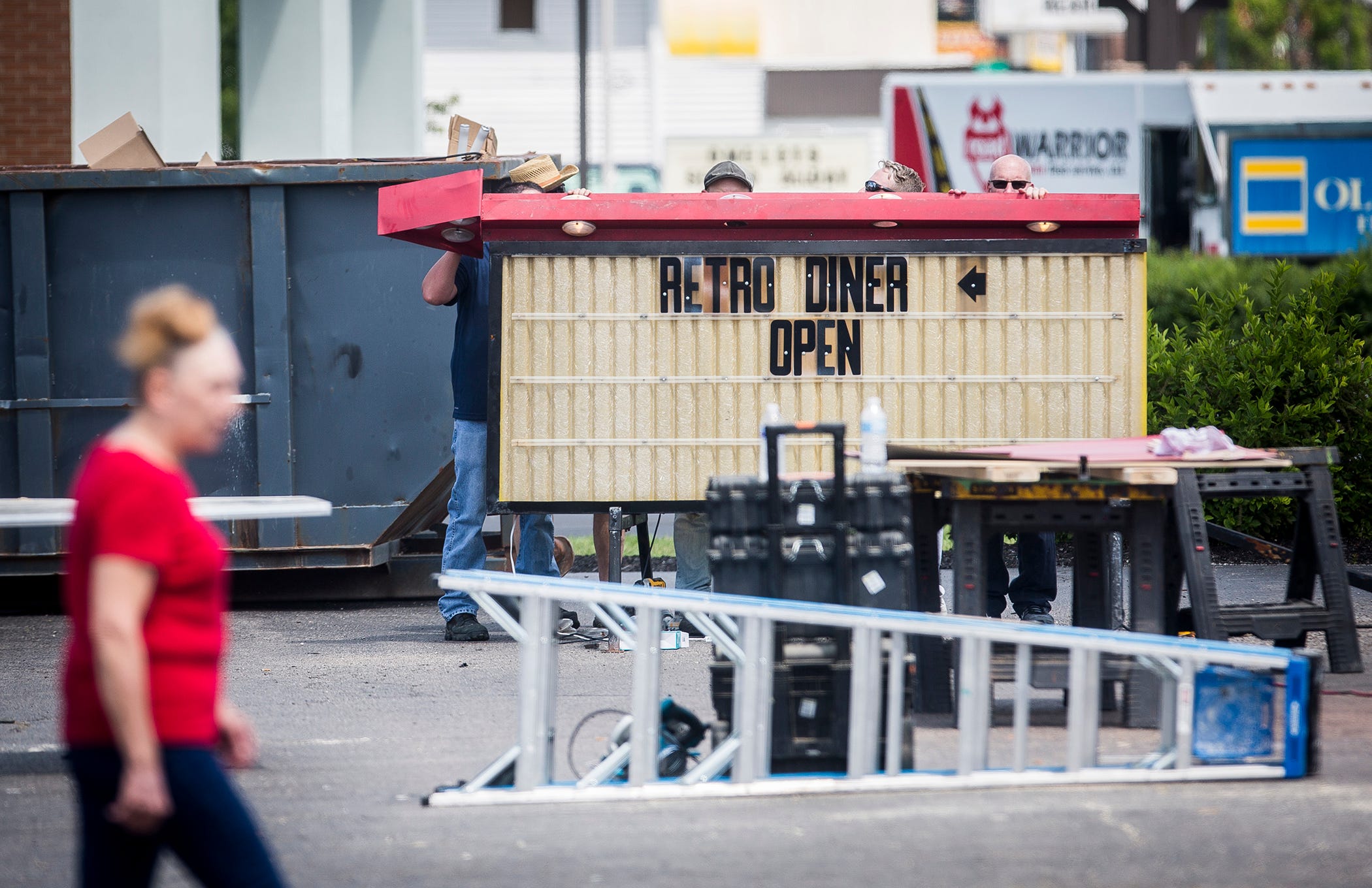 Restaurant Impossible films at Retro Diner