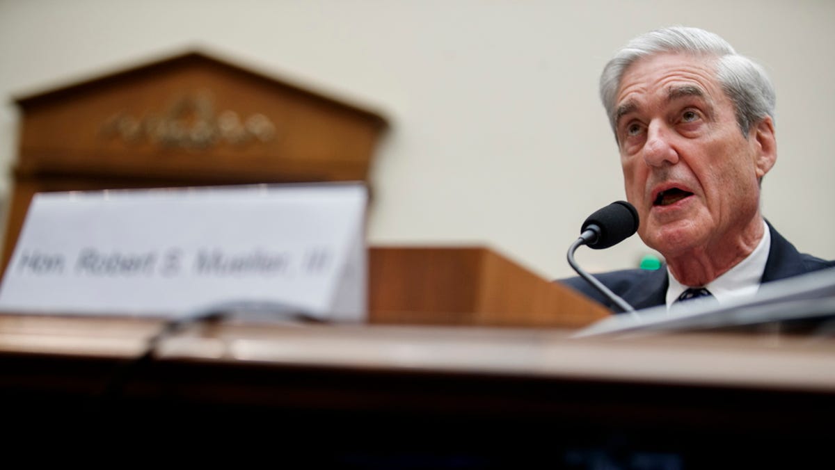 Former Special Counsel Robert Mueller testifies before the House Intelligence Committee during a much-anticipated hearing about Russian interference into the 2016 election, and possible efforts by President Trump to obstruct Mueller's investigation, in the Rayburn House Office Building in Washington, DC, USA, 24 July 2019.  EPA-EFE/SHAWN THEW ORG XMIT: STX01