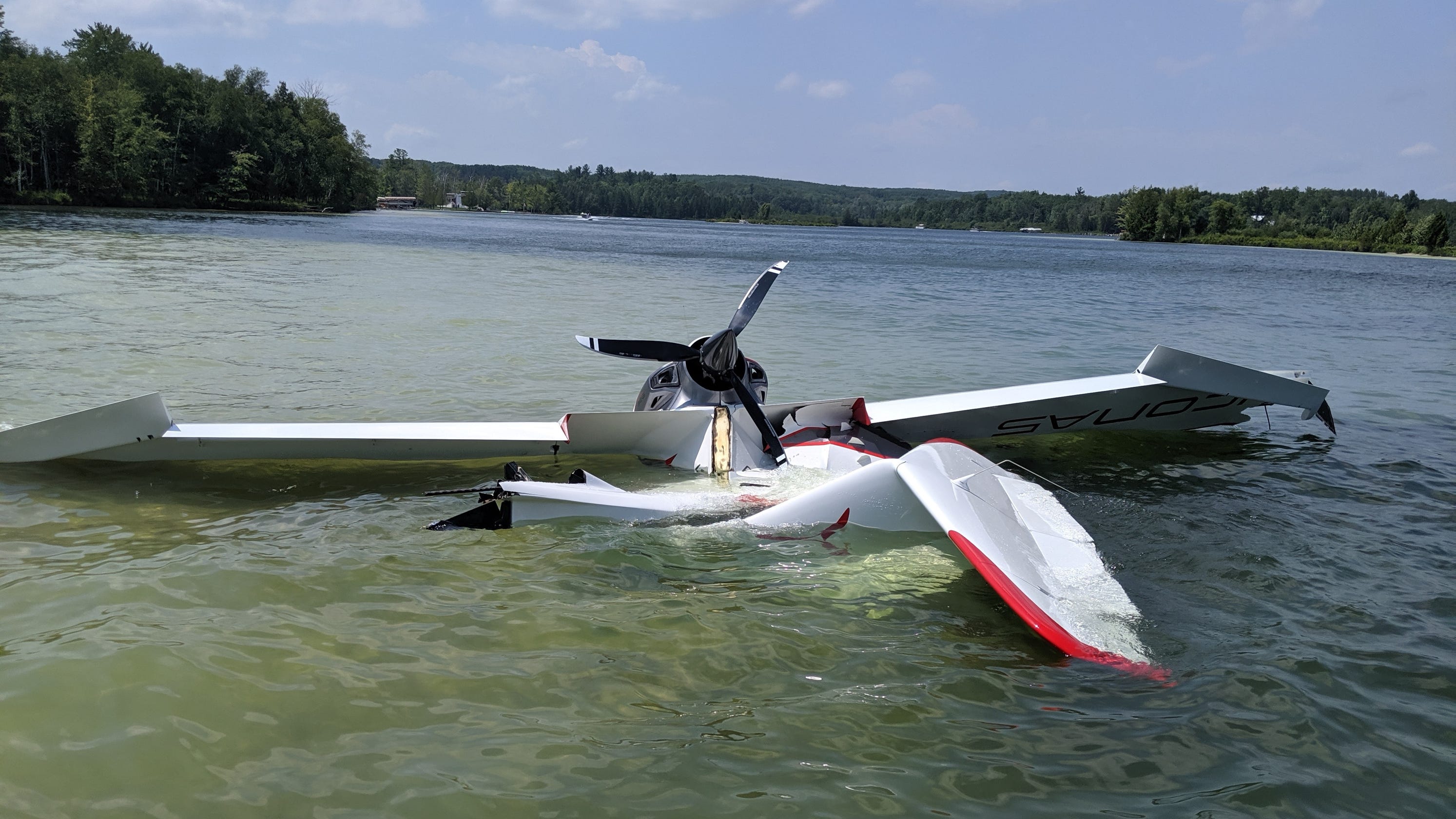 A senior policeman said it was raining when the aircraft plunged into the water. Sheriff Plane crash at Littlefield Lake under investigation