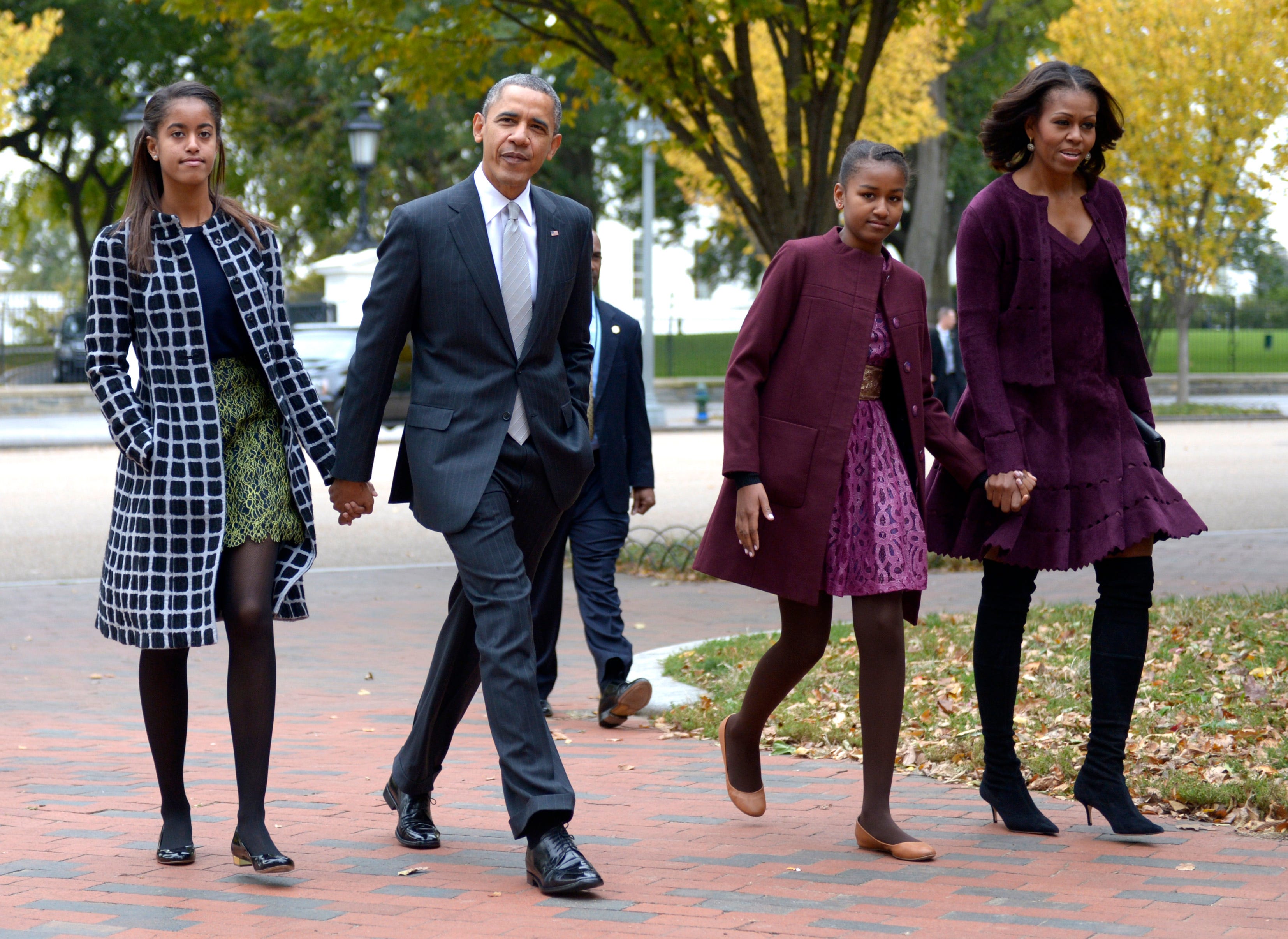 Obama surprised daughters have friends after White House upbringing