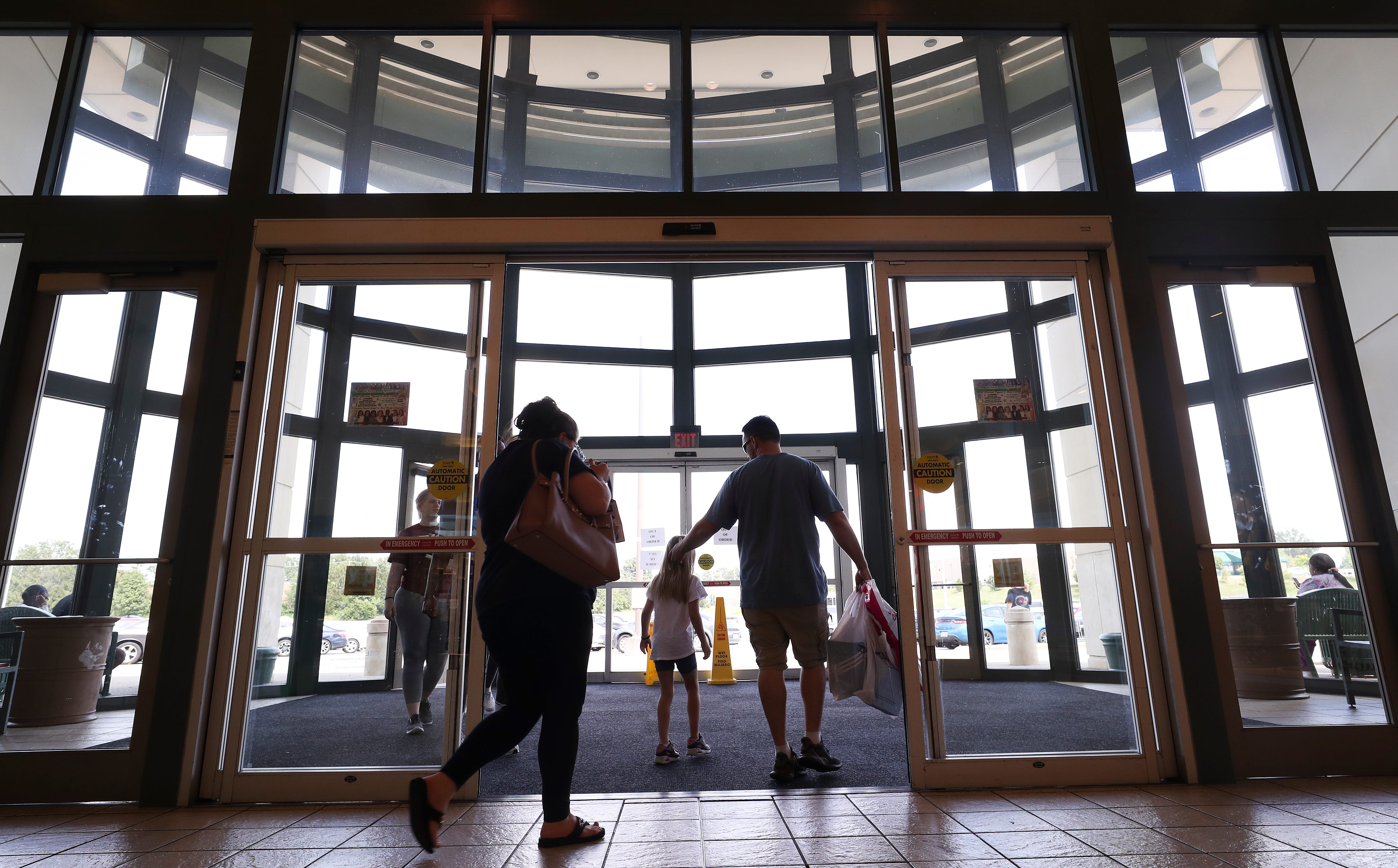 Louisville police Shooting reports at Jefferson Mall are false