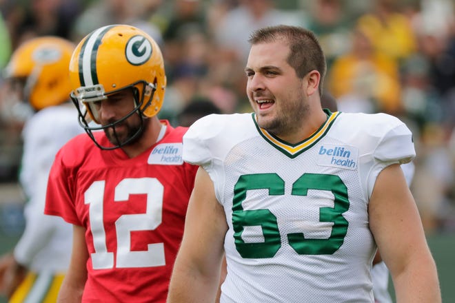 Green Bay Packers Center Corey Linsley Cleared To Play Davante Adams Ruled Out