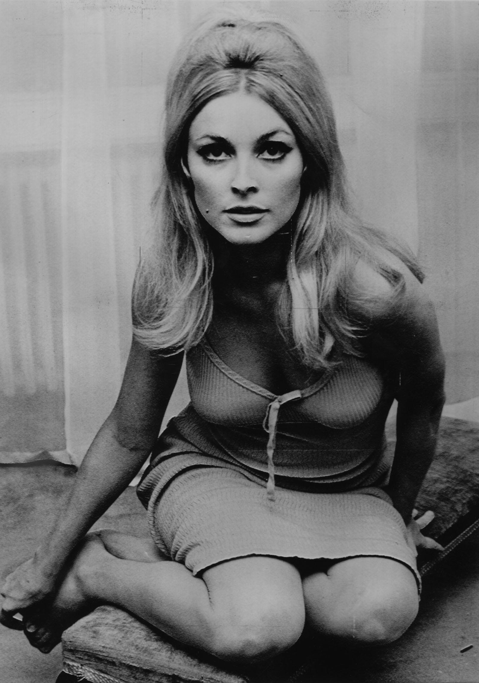 Sharon tate autopsy pics wiki Sharon tate autopsy pics wiki