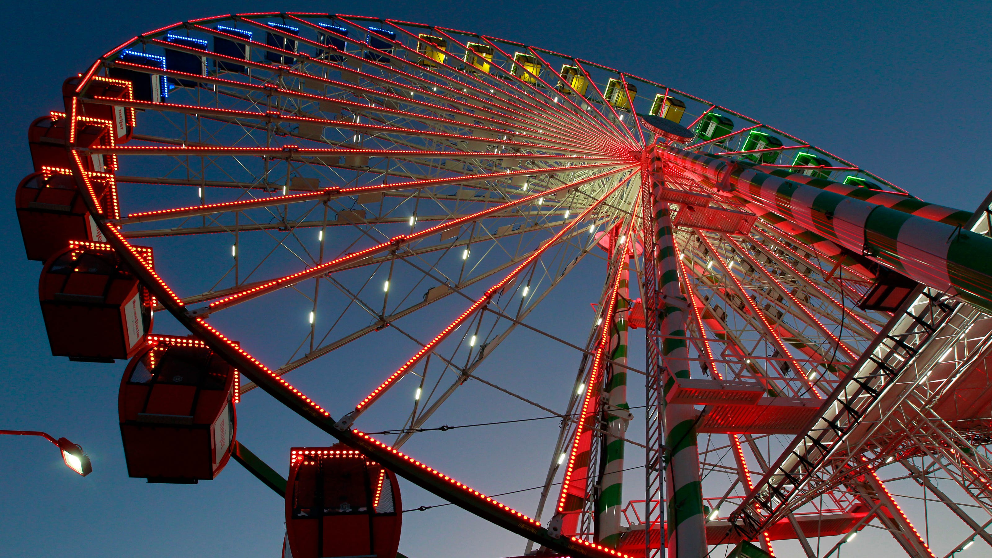 Largest traveling Ferris wheel is a big hit at Wisconsin State Fair Largest traveling Ferris wheel is a big hit at Wisconsin State Fair