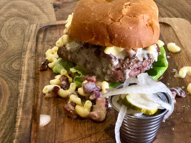 Fat Cat Bar Grill Opened In Midtown Reno Despite Construction