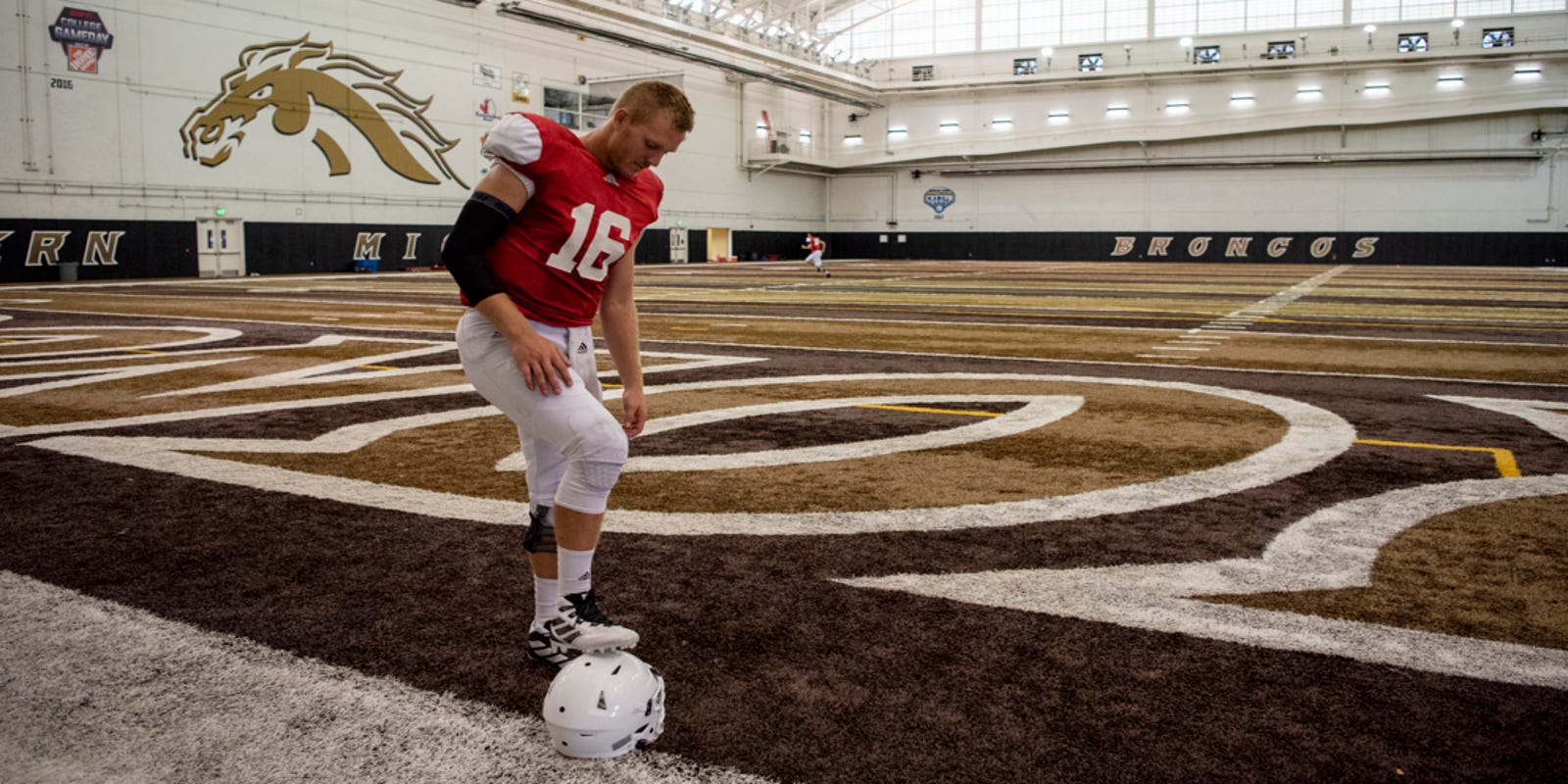 Western Michigan Qb Driven By Faith Following Season Ending Injuries