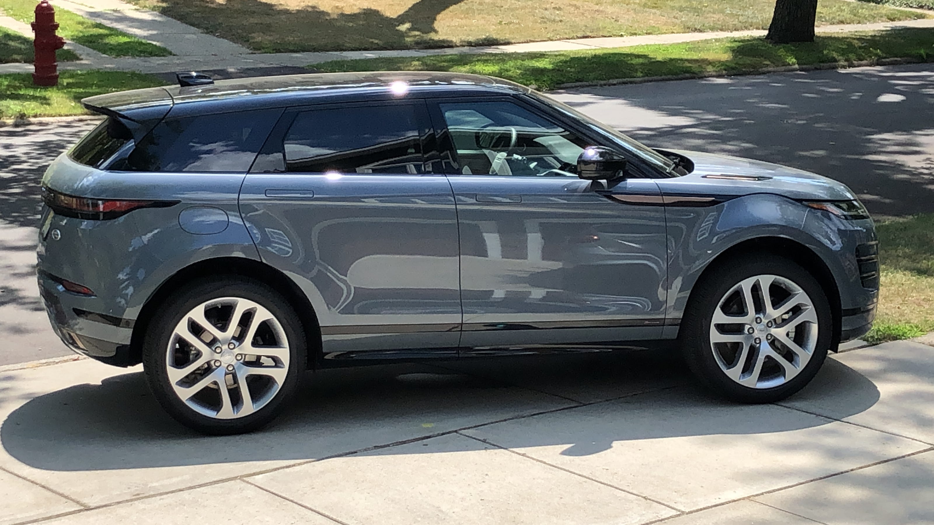 Review Pricey 2020 Range Rover Evoque has one 'maddening